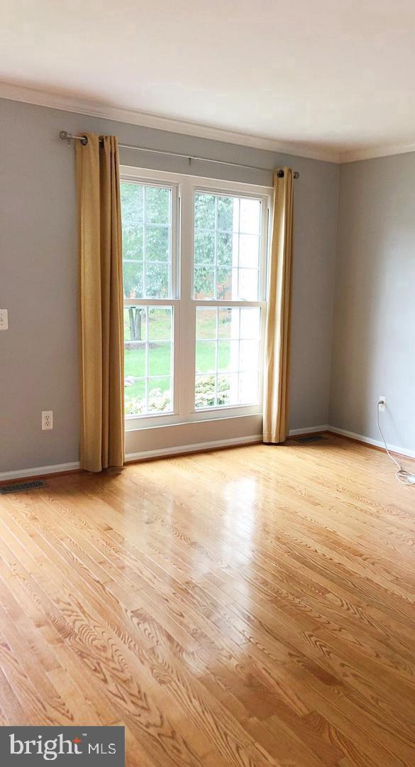 LANDSDOWNE - Residential Lease