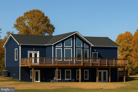 Photo of 2 Lee Drive, LINDEN, VA 22642 (MLS # VAWR2012652) Photo of 2 Lee Drive, LINDEN, VA 22642 (MLS # VAWR2012652)