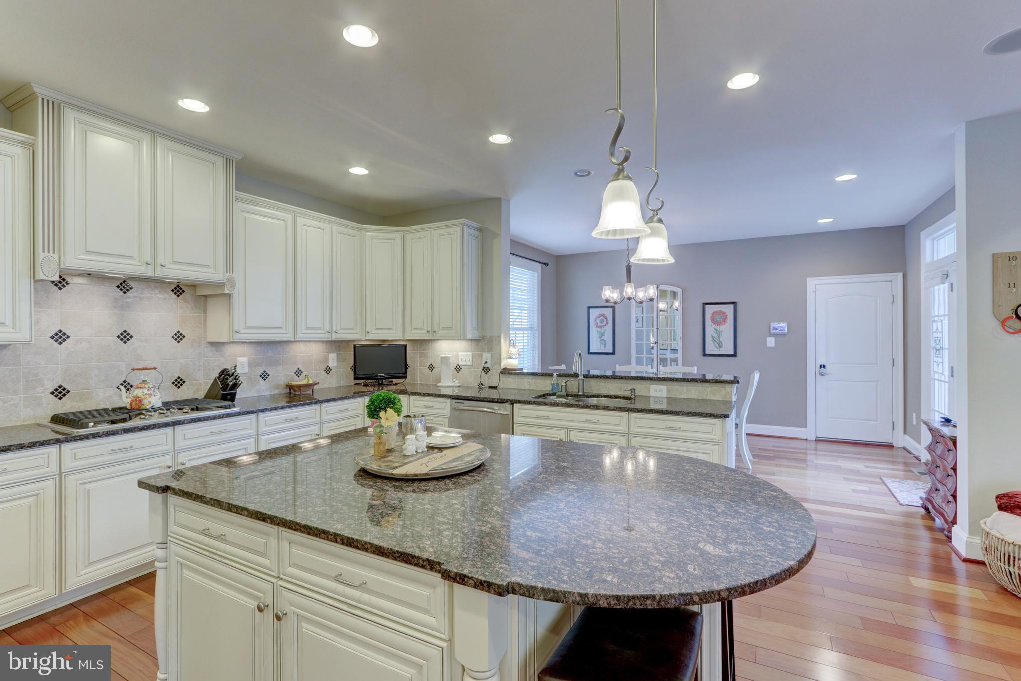 CARRIAGE HILL - Residential