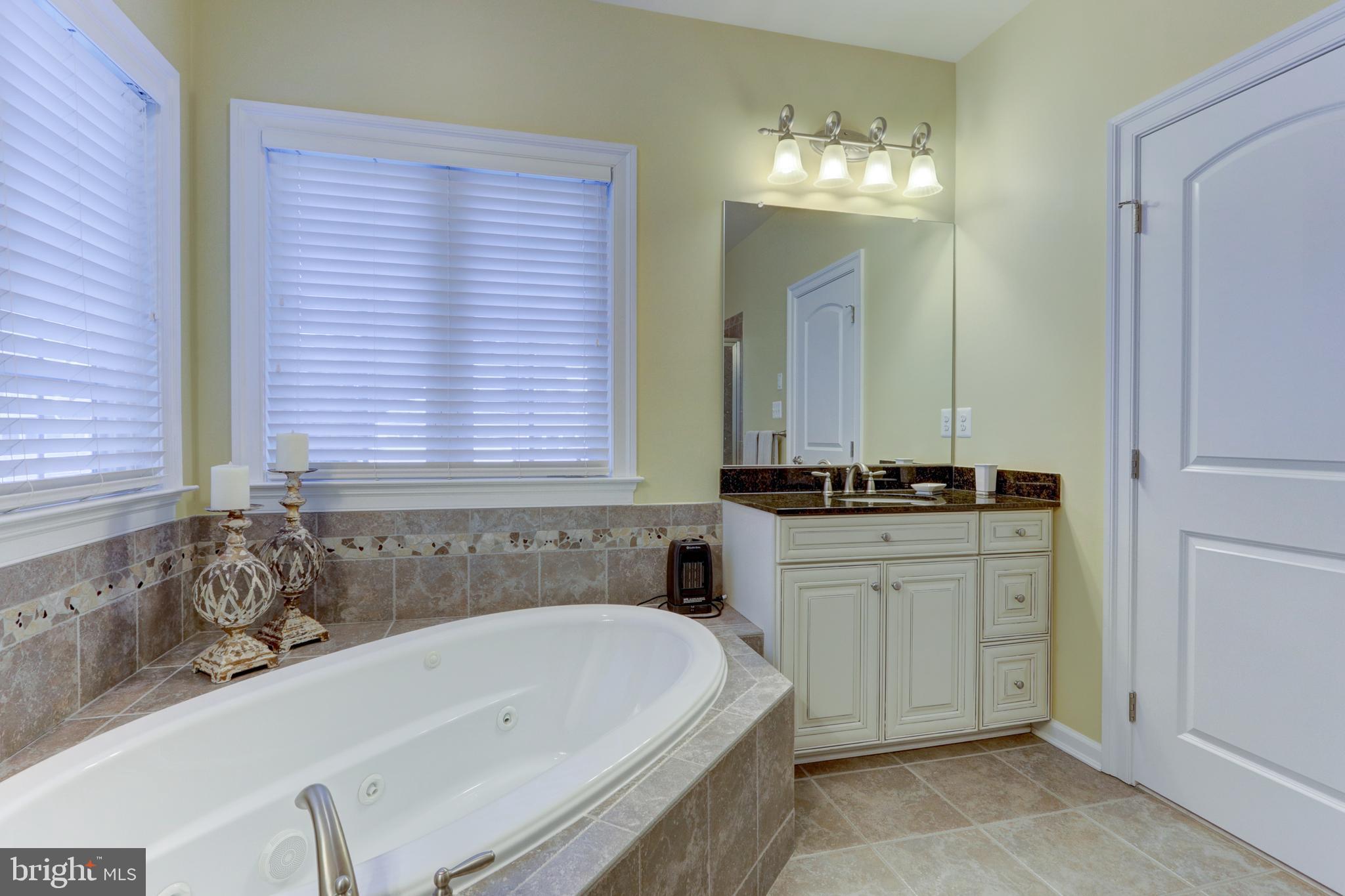 CARRIAGE HILL - Residential