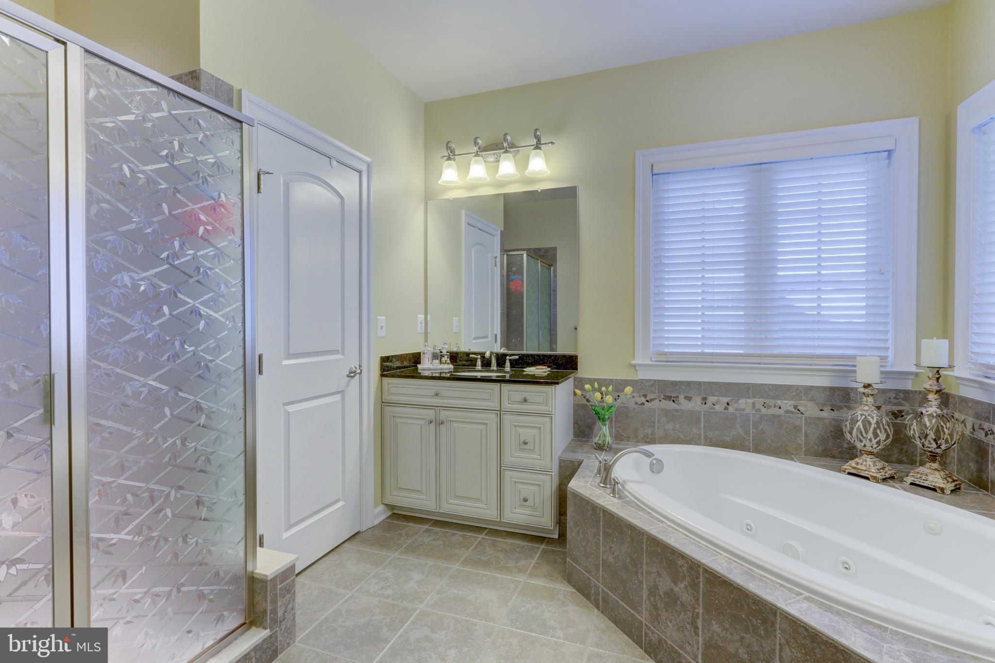 CARRIAGE HILL - Residential