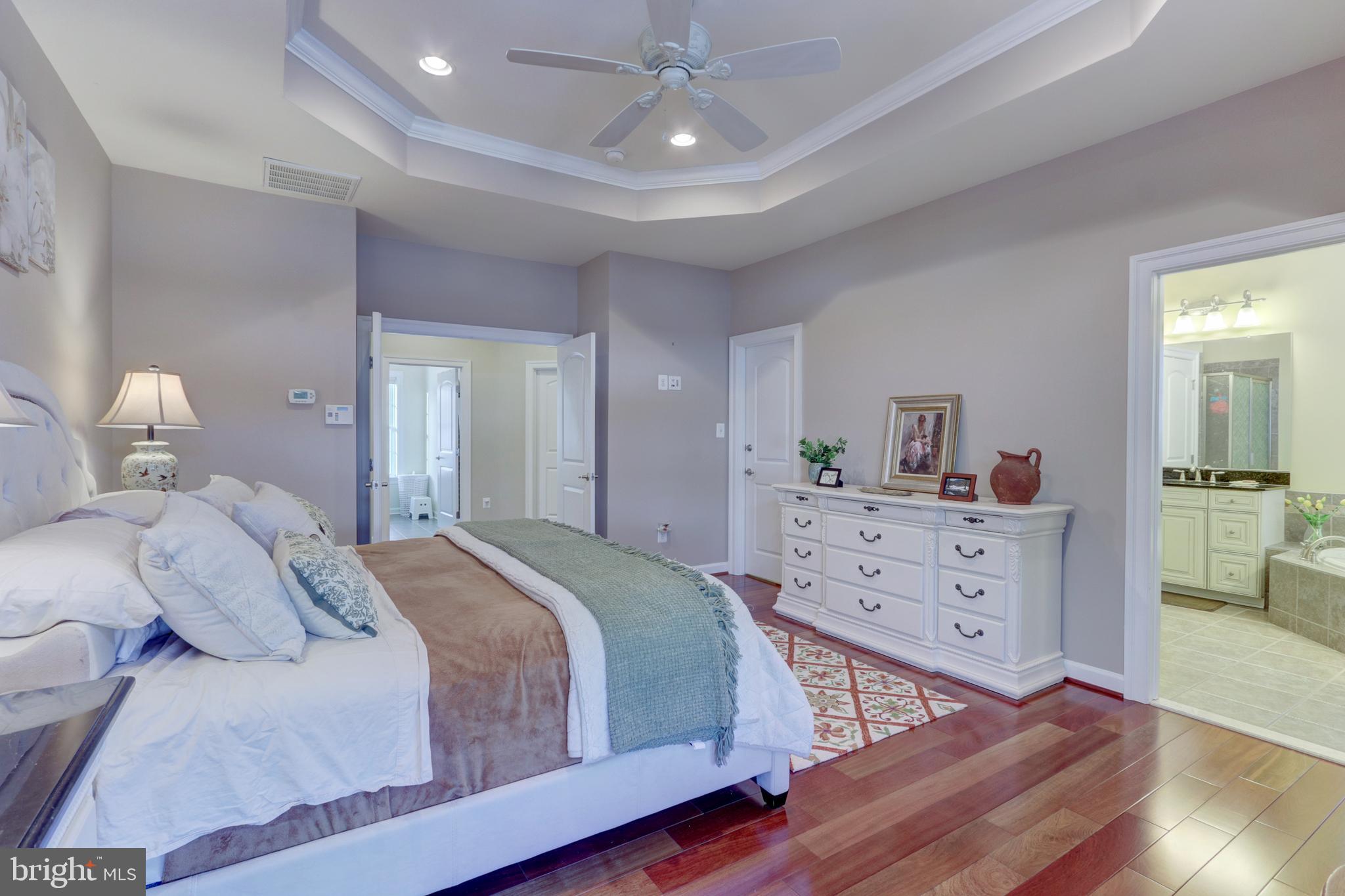 CARRIAGE HILL - Residential