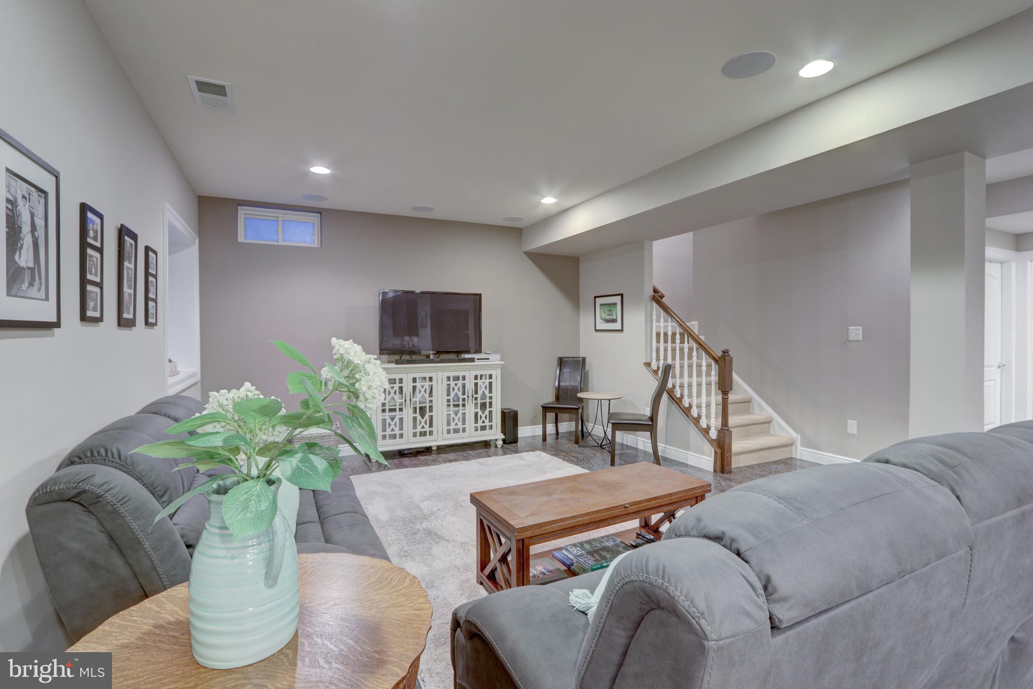 CARRIAGE HILL - Residential