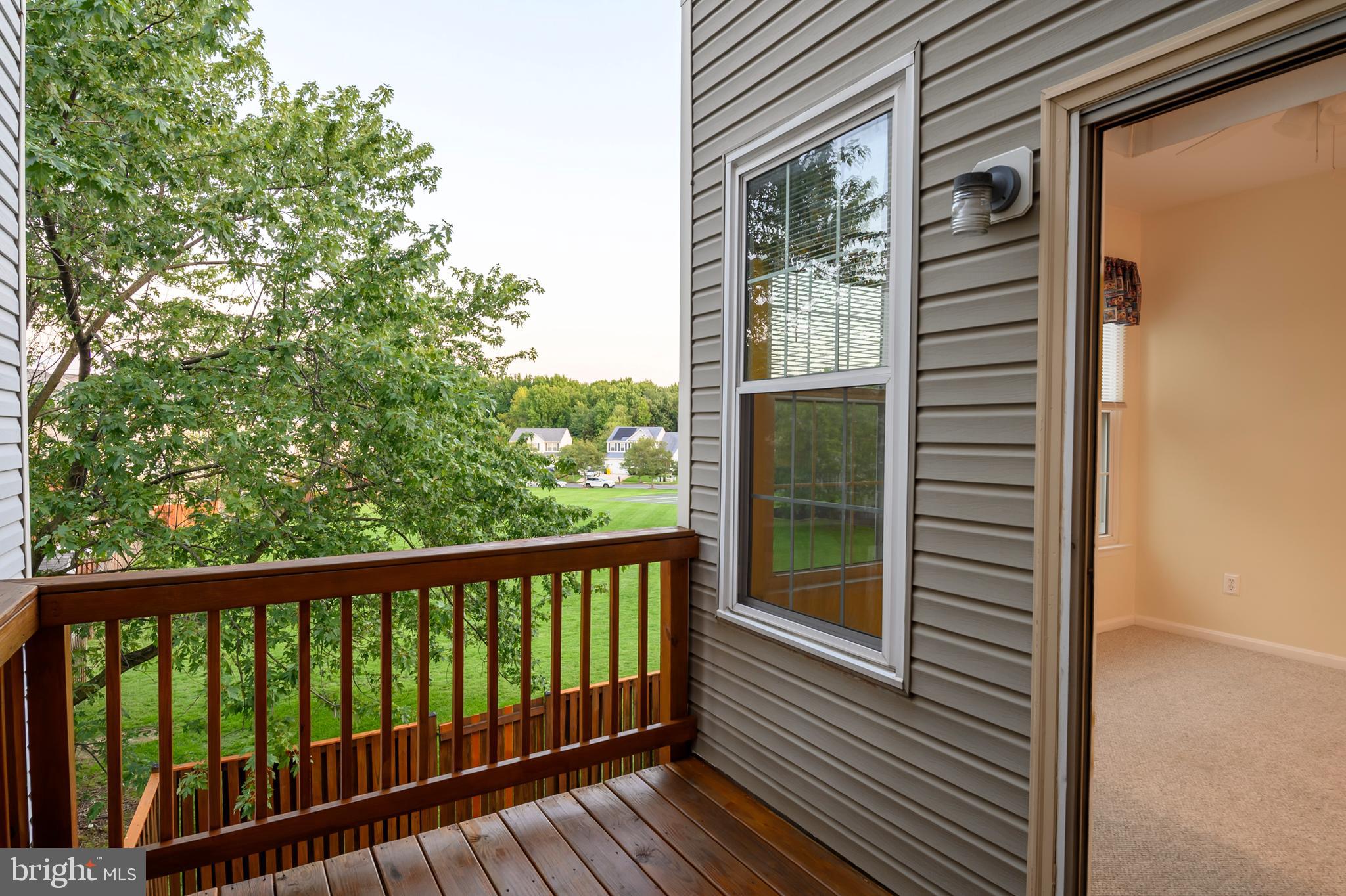 RIDGE COMMONS - Residential