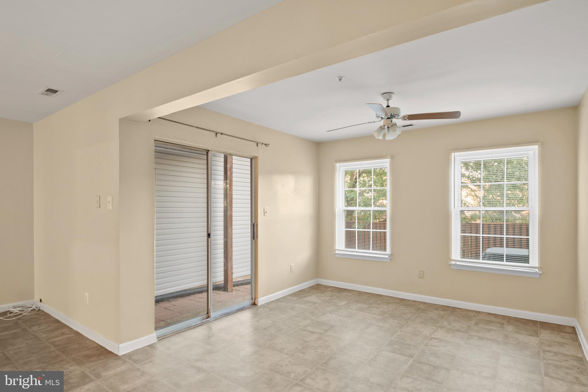 RIDGE COMMONS - Residential