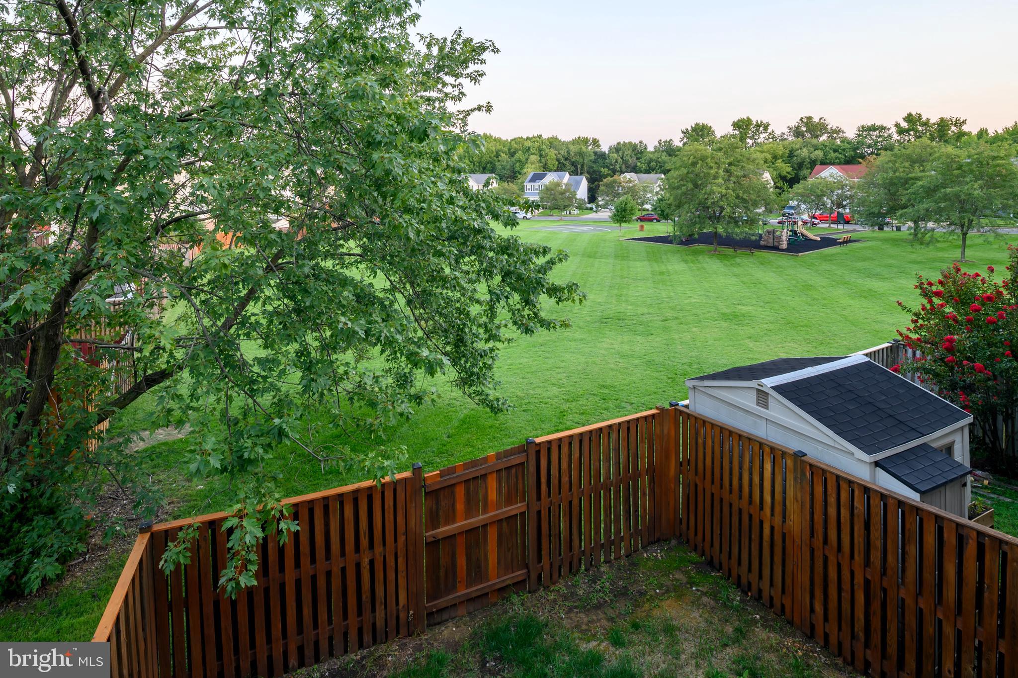 RIDGE COMMONS - Residential