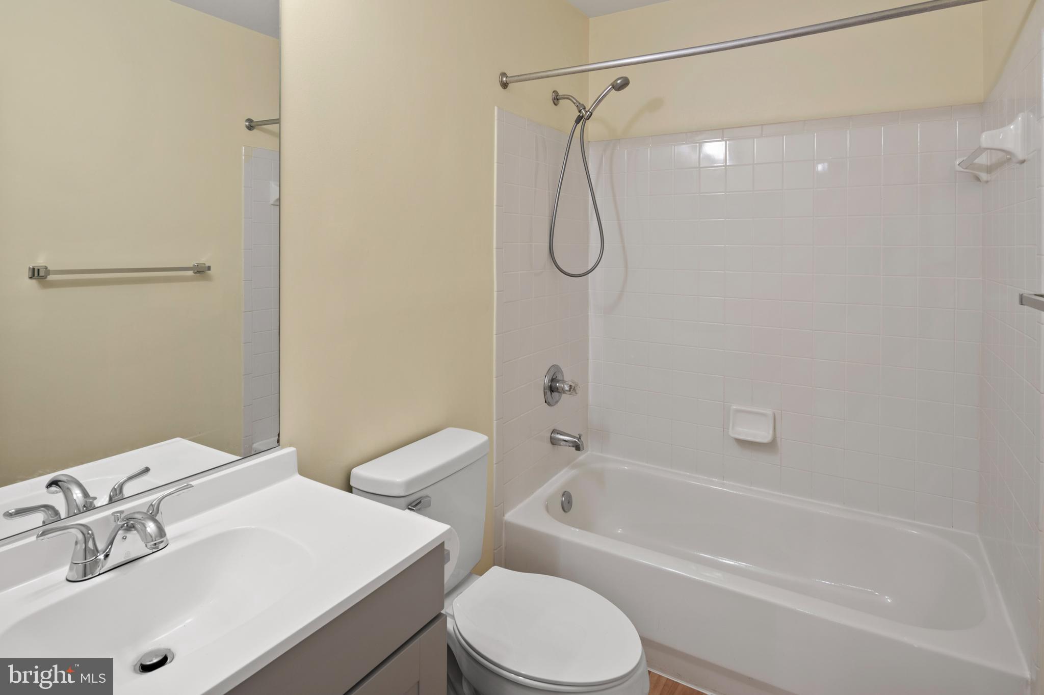 RIDGE COMMONS - Residential