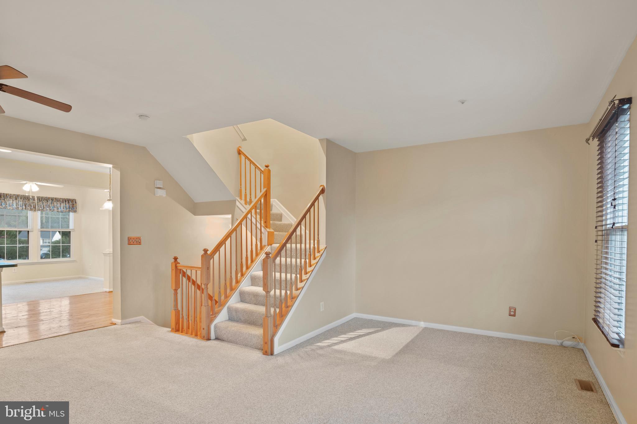 RIDGE COMMONS - Residential