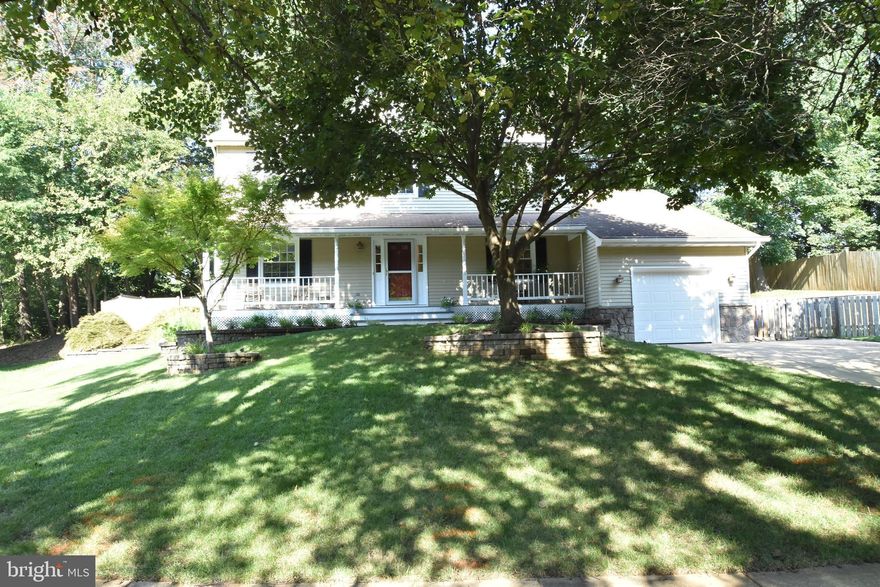 Great opportunity to purchase this lovely single family home in Herndon.  This move-in ready home sits on a quiet, tree-lined cul de sac, where you'll relax with outdoor living either on the front porch or on the deck in back.  Updated main level flooring offers style and ease of maintenance. Granite counters and stainless appliances make cooking in the kitchen so nice, while a breakfast room adjacent to the kitchen provides a space where you can view the private, fenced back yard and garden spot.  The upstairs baths have recent updates too.  You'll enjoy the convenient proximity to the Herndon events and the future Herndon Metro stations is a short drive away.  Herndon continues to make history - write your next chapter here in Herndon!