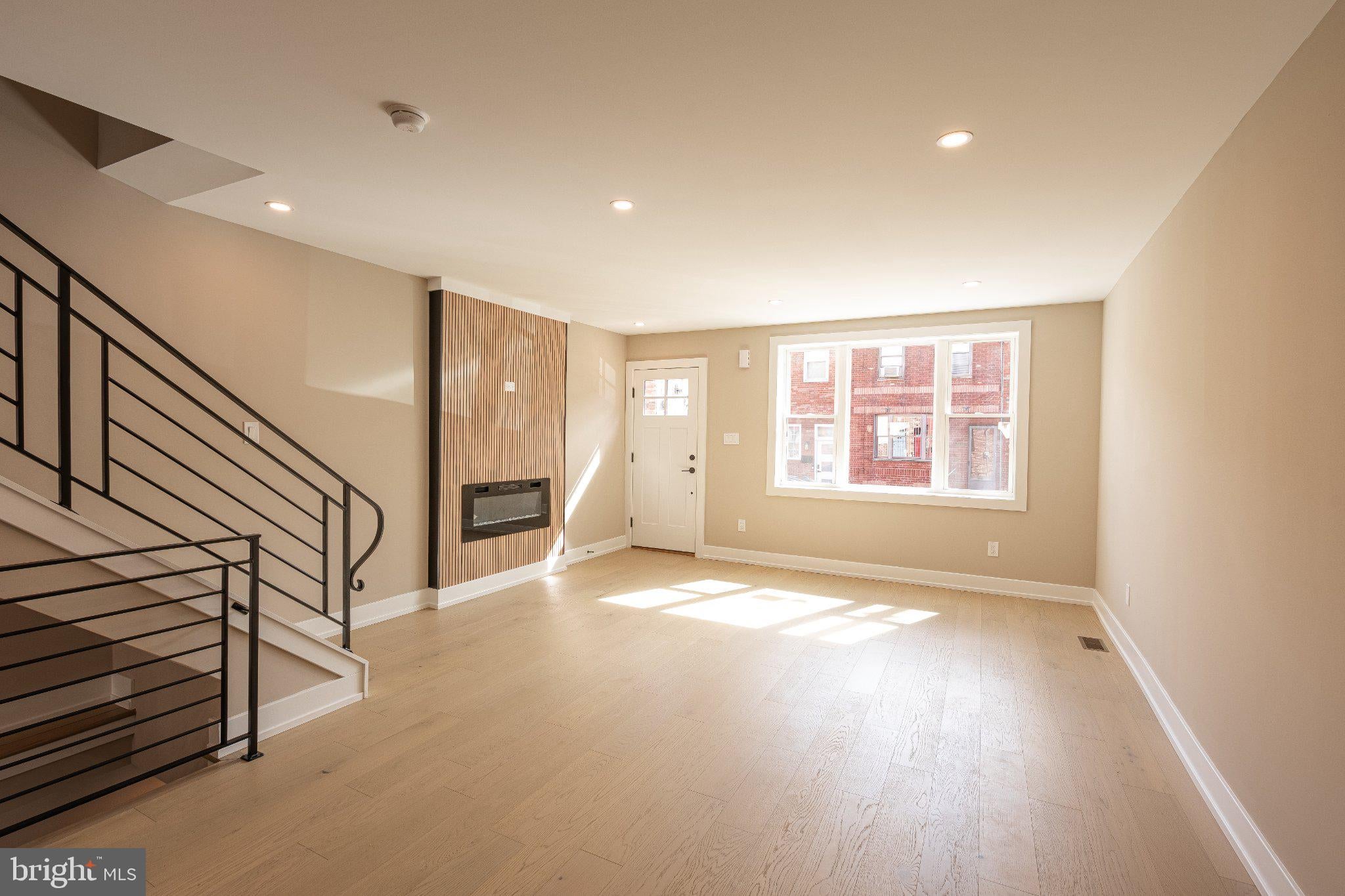 1005 MORRIS STREET