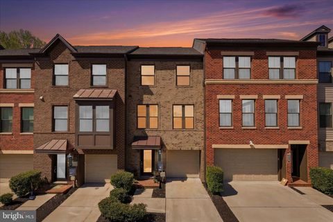 Photo of 3056 Wild Blue Indigo Court, FAIRFAX, VA 22031 (MLS # VAFX2301516)