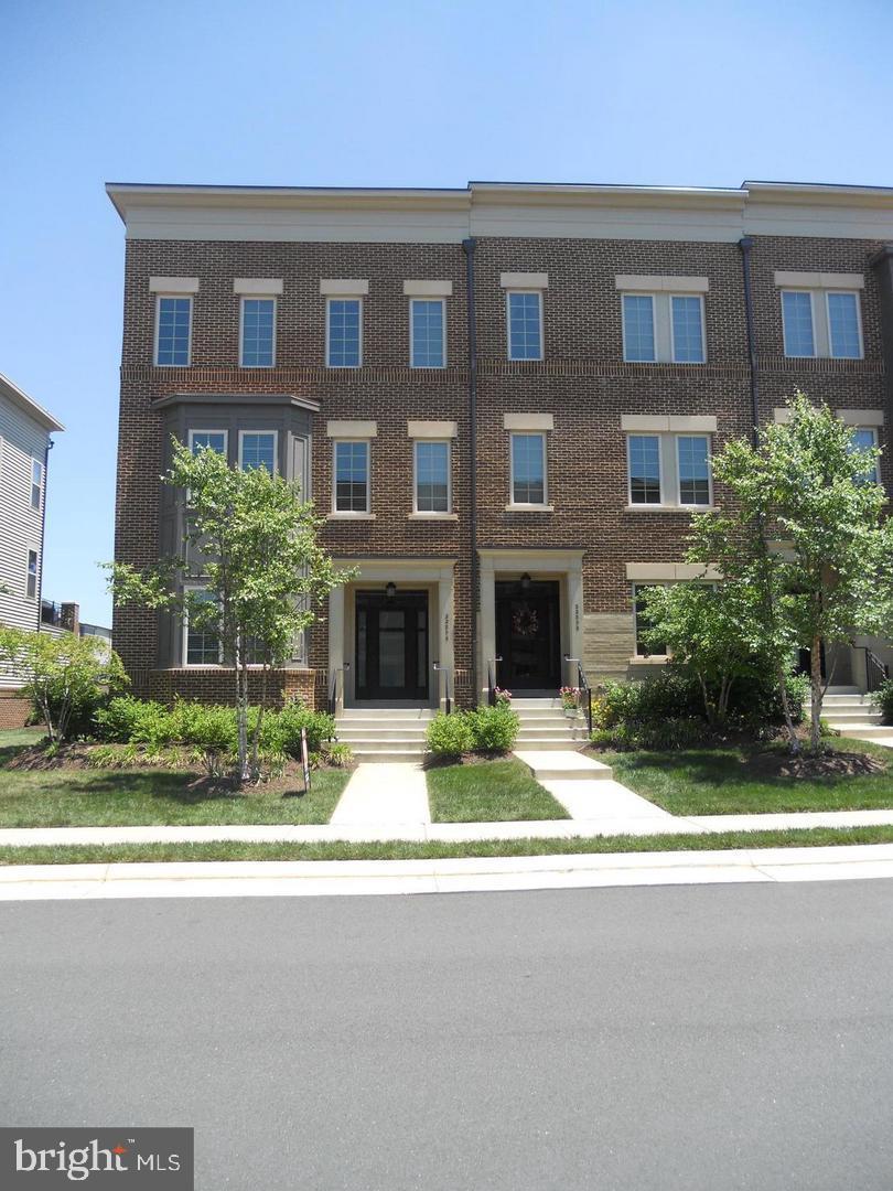 Now listed at $3,600, recent price adjustment makes this rental an exceptional value for the space, location, and amenities.
Available 8/1/2025
No pets allowed. 24month rental minimum
By Appointment Only. 2 hours notice required
Showing hours : 9:00am - 7:00pm
Spacious 4BR/3.5BA Townhome in Prime Brambleton Location
Live in comfort and convenience in this 3-level townhome offering 4 bedrooms and 3.5 bathrooms across a functional and open layout. Located directly across from Brambleton Town Center, you’ll be just steps from dining, shopping, and entertainment, including the movie theater.
The entry-level bedroom with a full bath offers privacy and flexibility—ideal for guests or a home office. The main level features an open-concept living and dining area with a large kitchen, stainless steel appliances, granite countertops, a huge island, and abundant cabinet space.
Upstairs, the primary suite includes a spacious layout and a luxury en-suite bathroom, accompanied by two additional bedrooms and a full-size washer and dryer conveniently located on the bedroom level.
Enjoy access to community amenities including a clubhouse, outdoor pool, and nearby walking and biking trails. Conveniently located with quick access to major commuter routes including Route 50, Route 7, the Toll Road, and the Greenway, and a short drive to the Ashburn Metro Station.