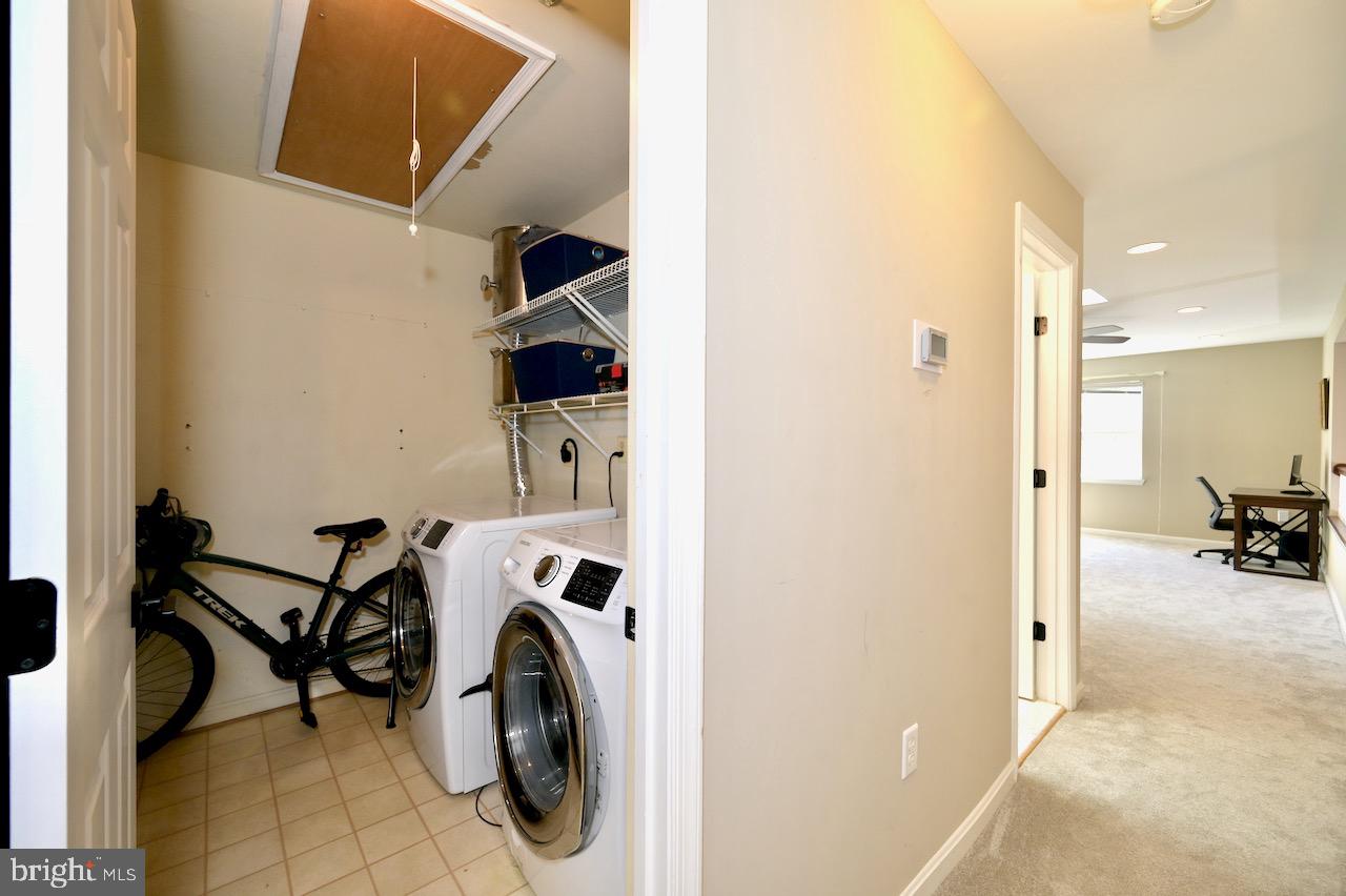 KENTLANDS RIDGE - Residential