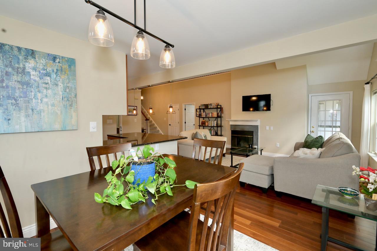 KENTLANDS RIDGE - Residential