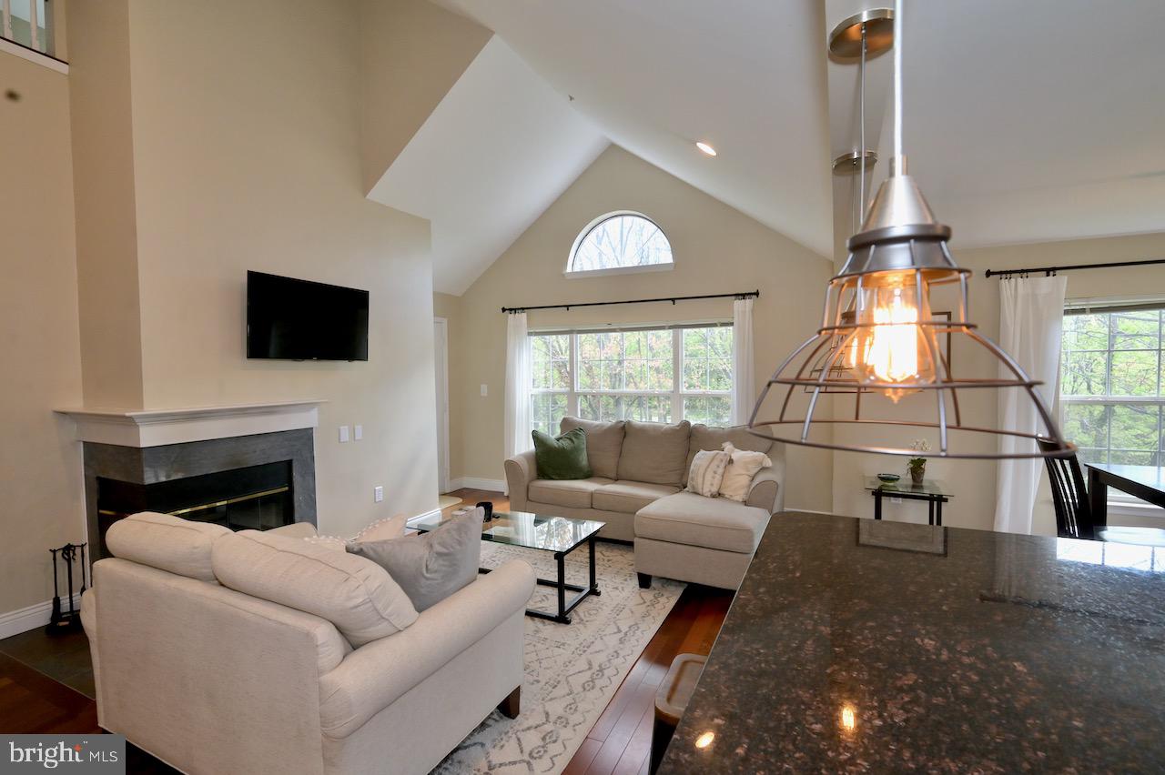 KENTLANDS RIDGE - Residential