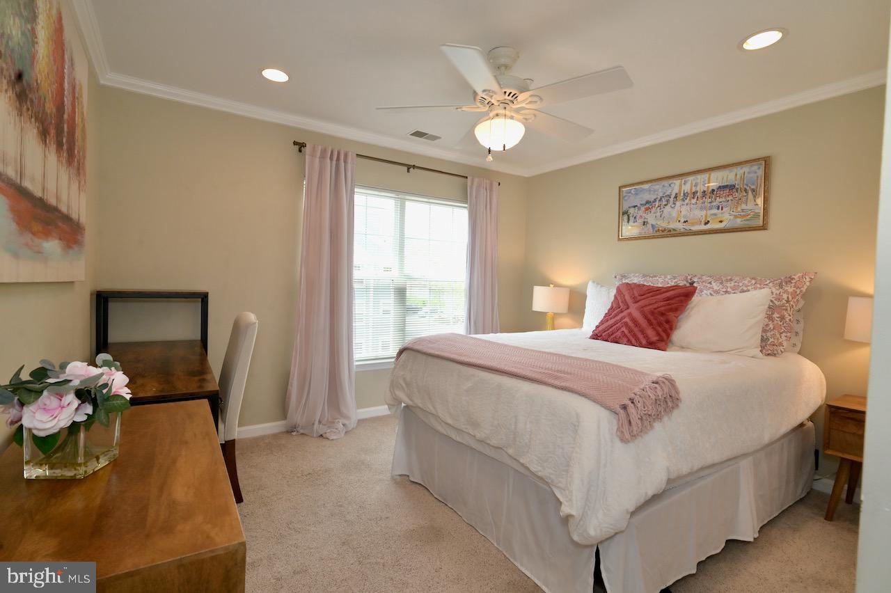 KENTLANDS RIDGE - Residential