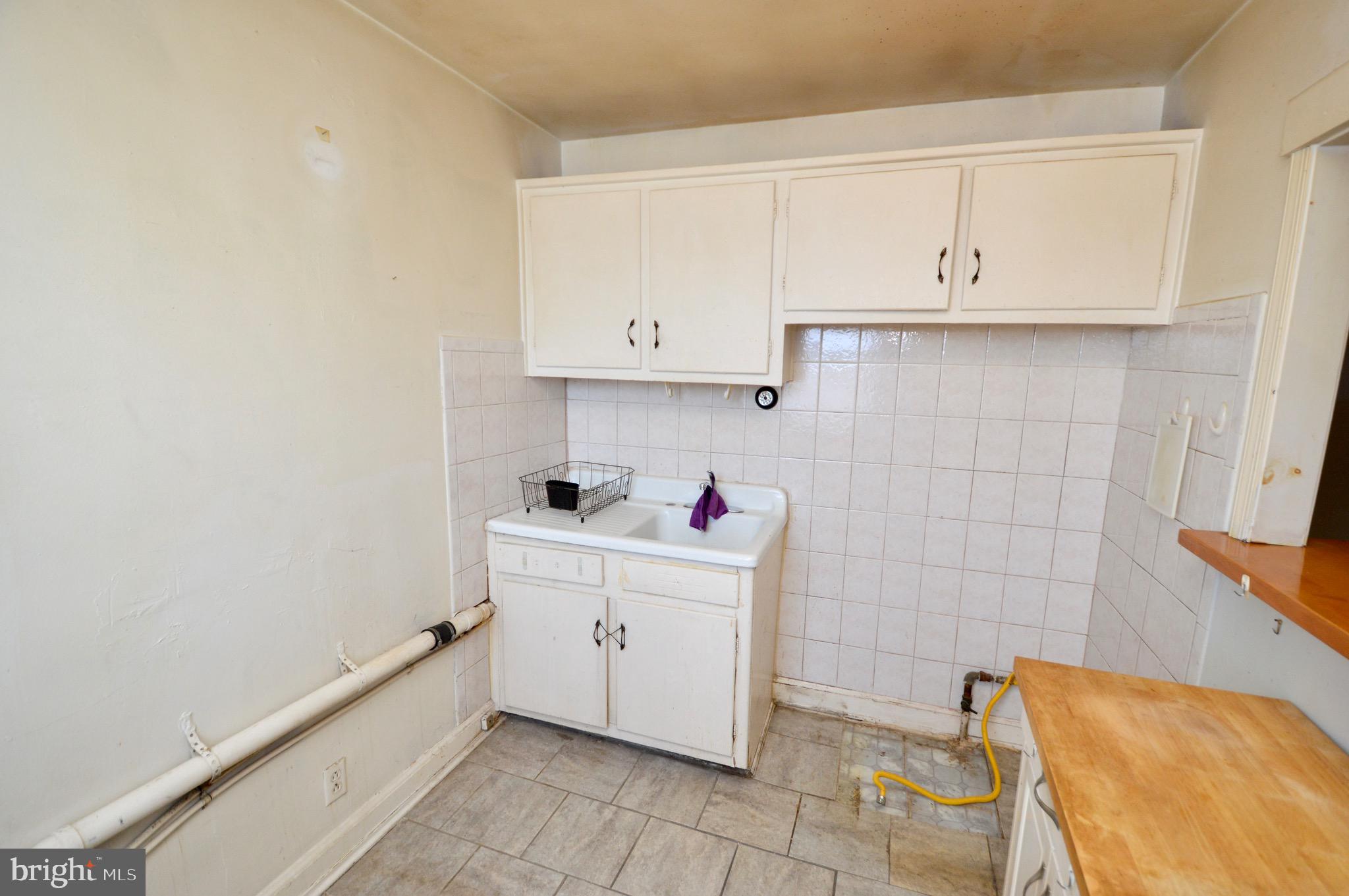 6601 MONTAGUE STREET