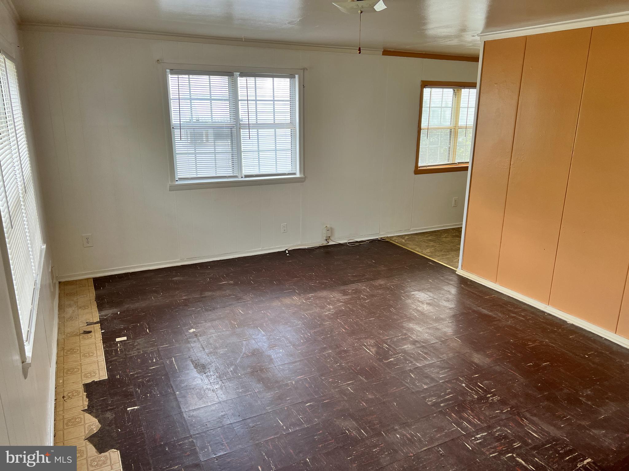 LAUREL - Residential