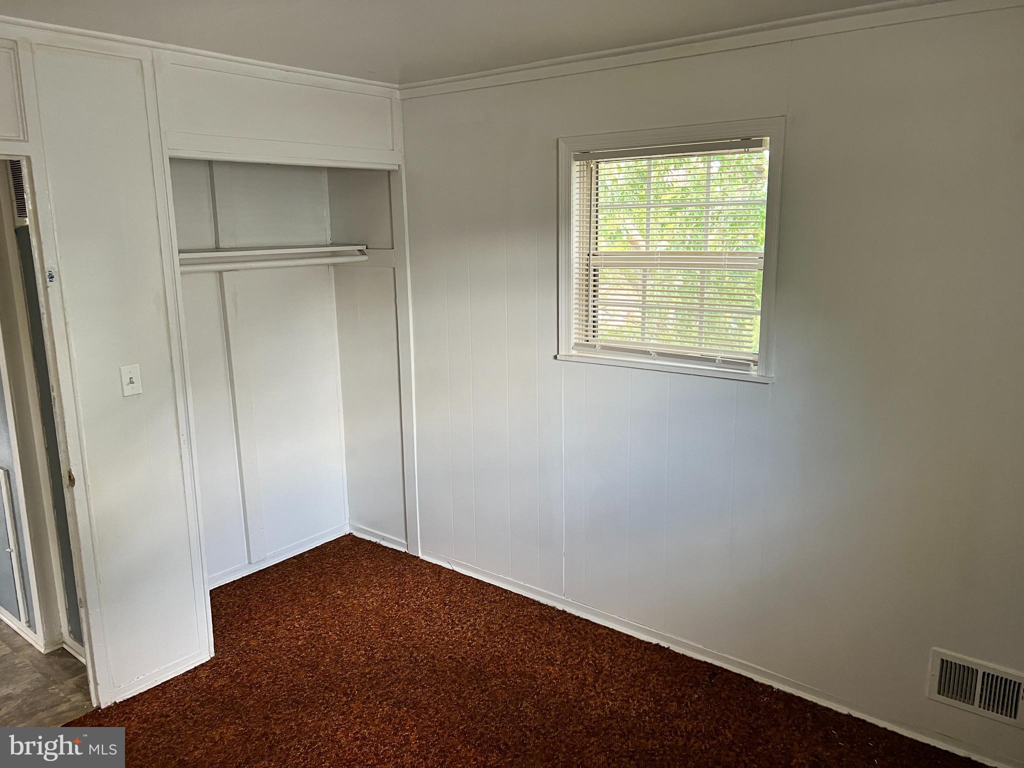 LAUREL - Residential