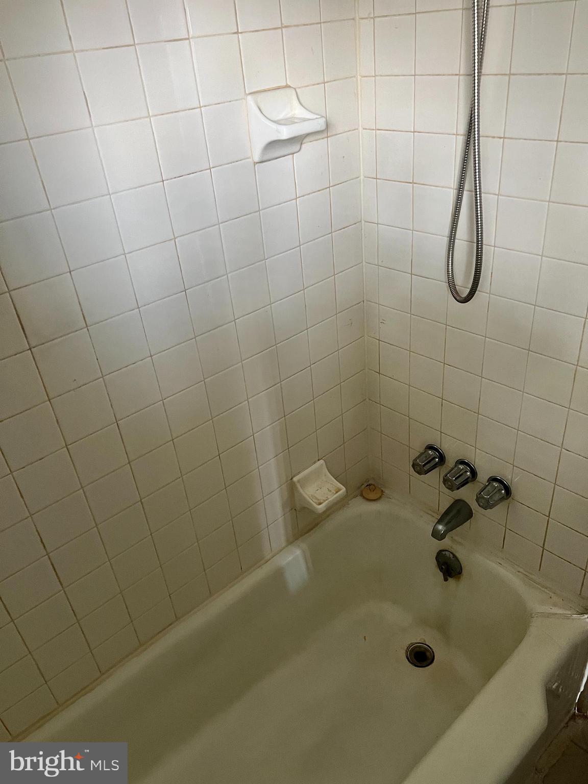 LAUREL - Residential