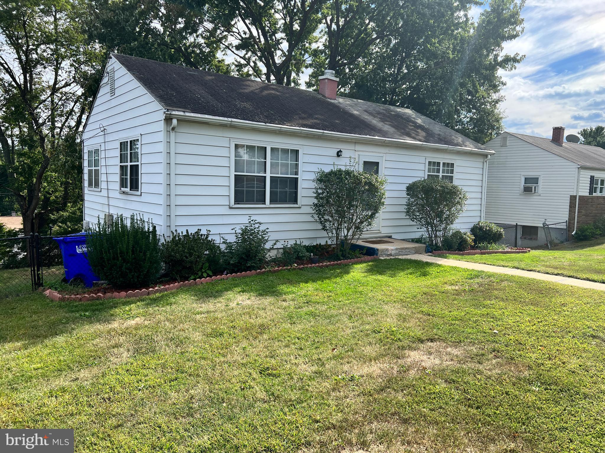 LAUREL - Residential