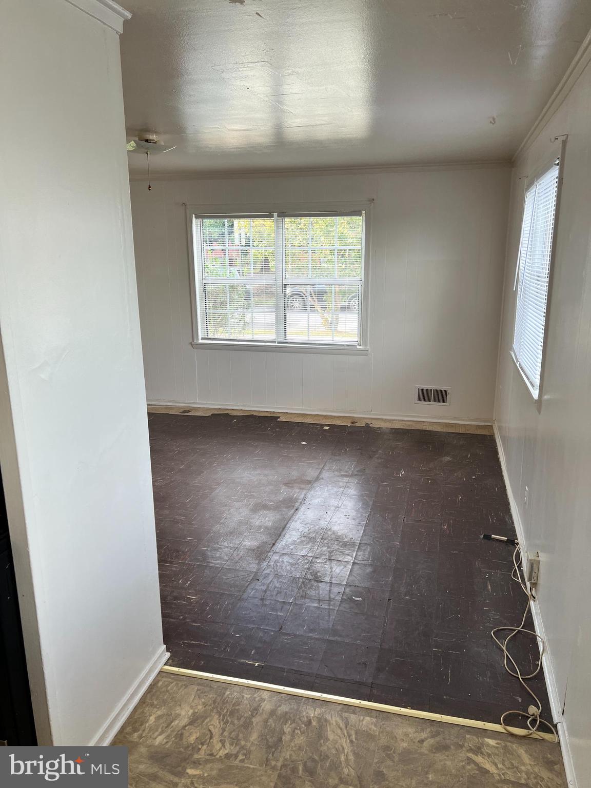 LAUREL - Residential