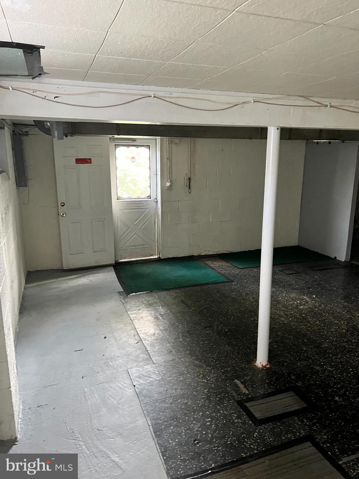 LAUREL - Residential