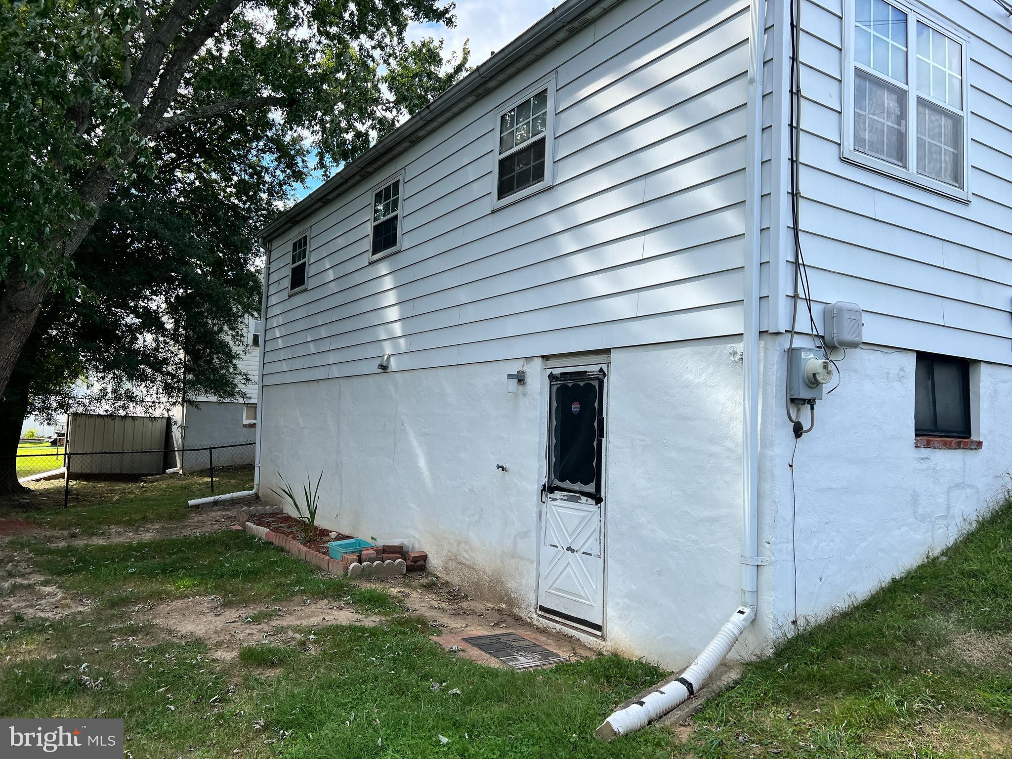 LAUREL - Residential