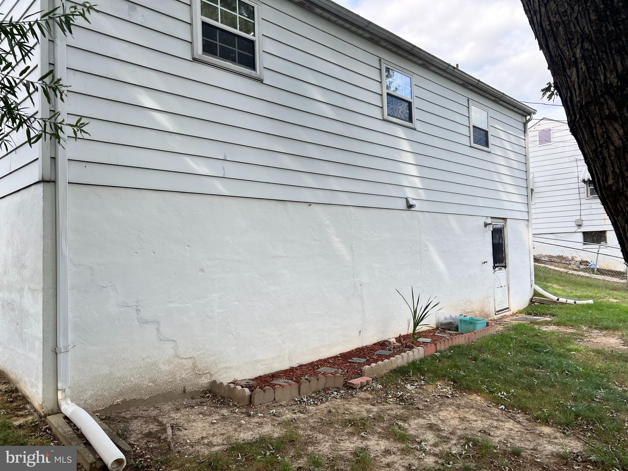 LAUREL - Residential