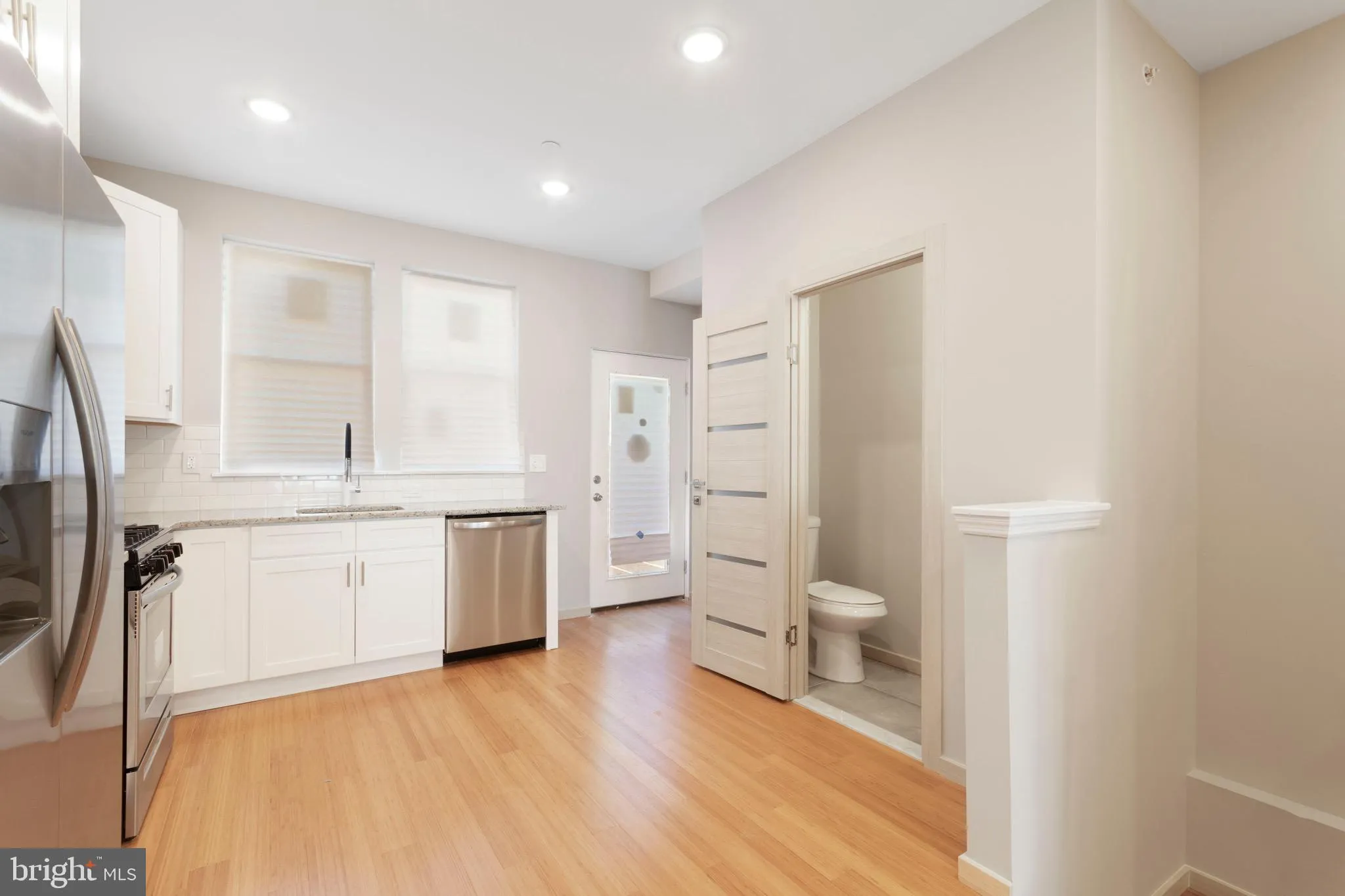 Philadelphia, Pennsylvania 19133, United States, 2 Bedrooms Bedrooms, ,2 BathroomsBathrooms,Residential,Pending,41083