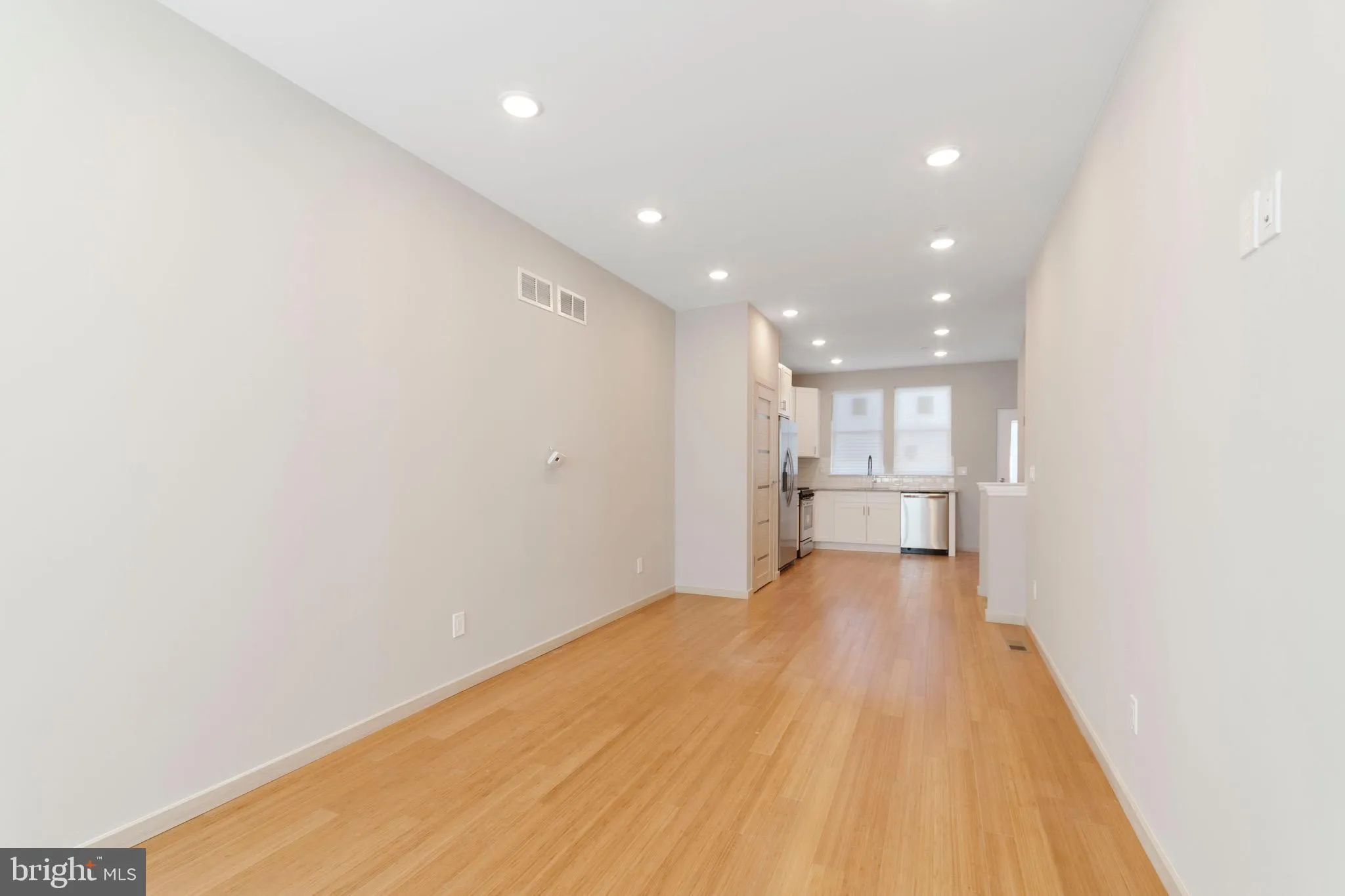 Philadelphia, Pennsylvania 19133, United States, 2 Bedrooms Bedrooms, ,2 BathroomsBathrooms,Residential,Pending,41083
