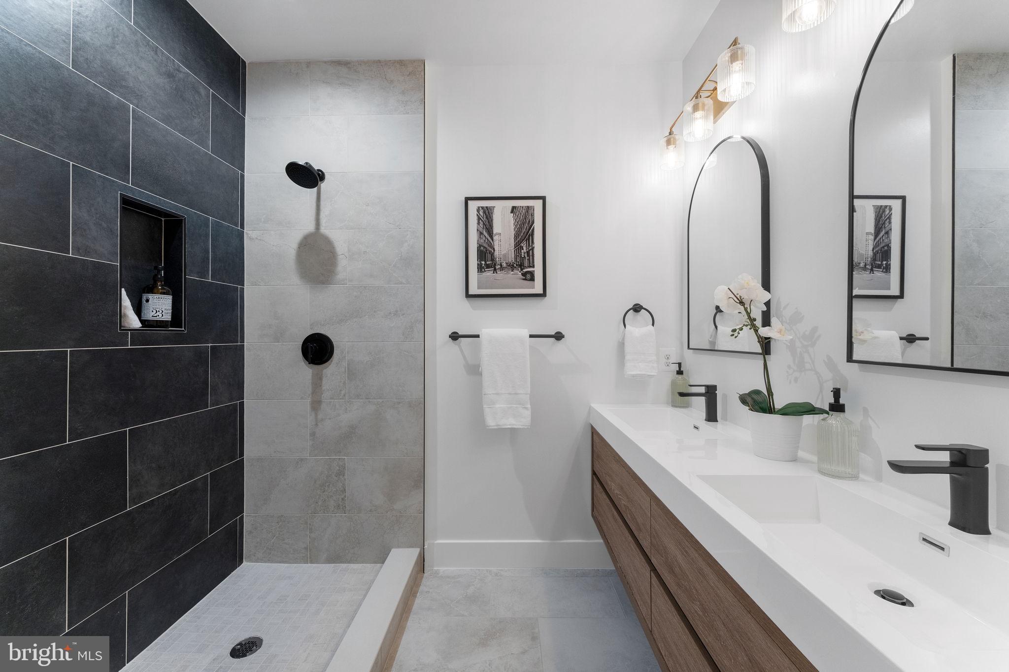 CAPITOL HILL - Residential