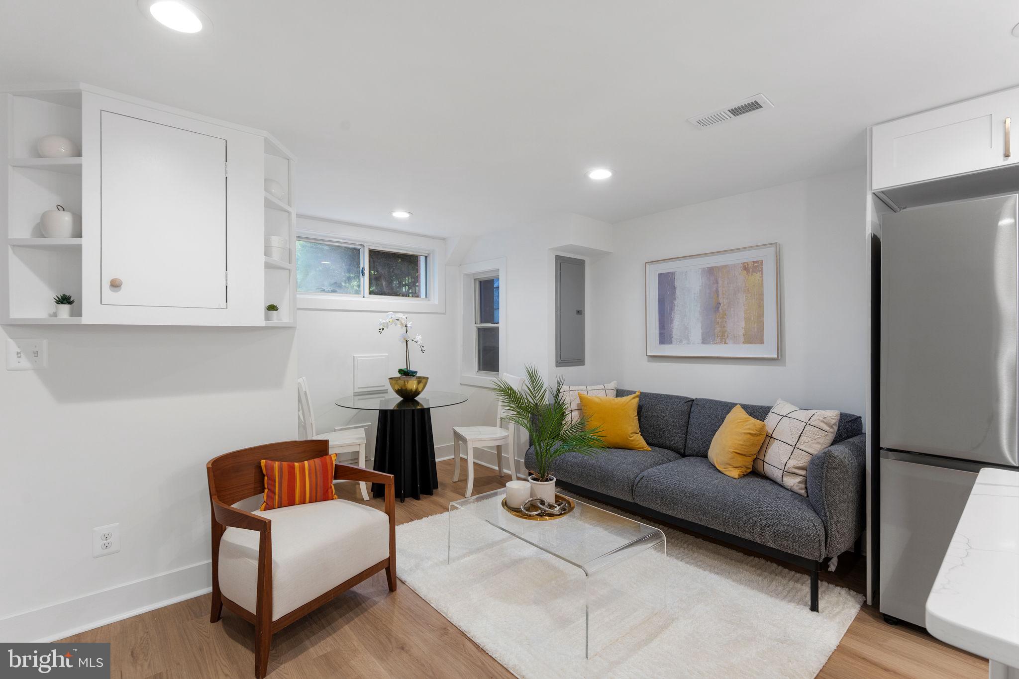 CAPITOL HILL - Residential