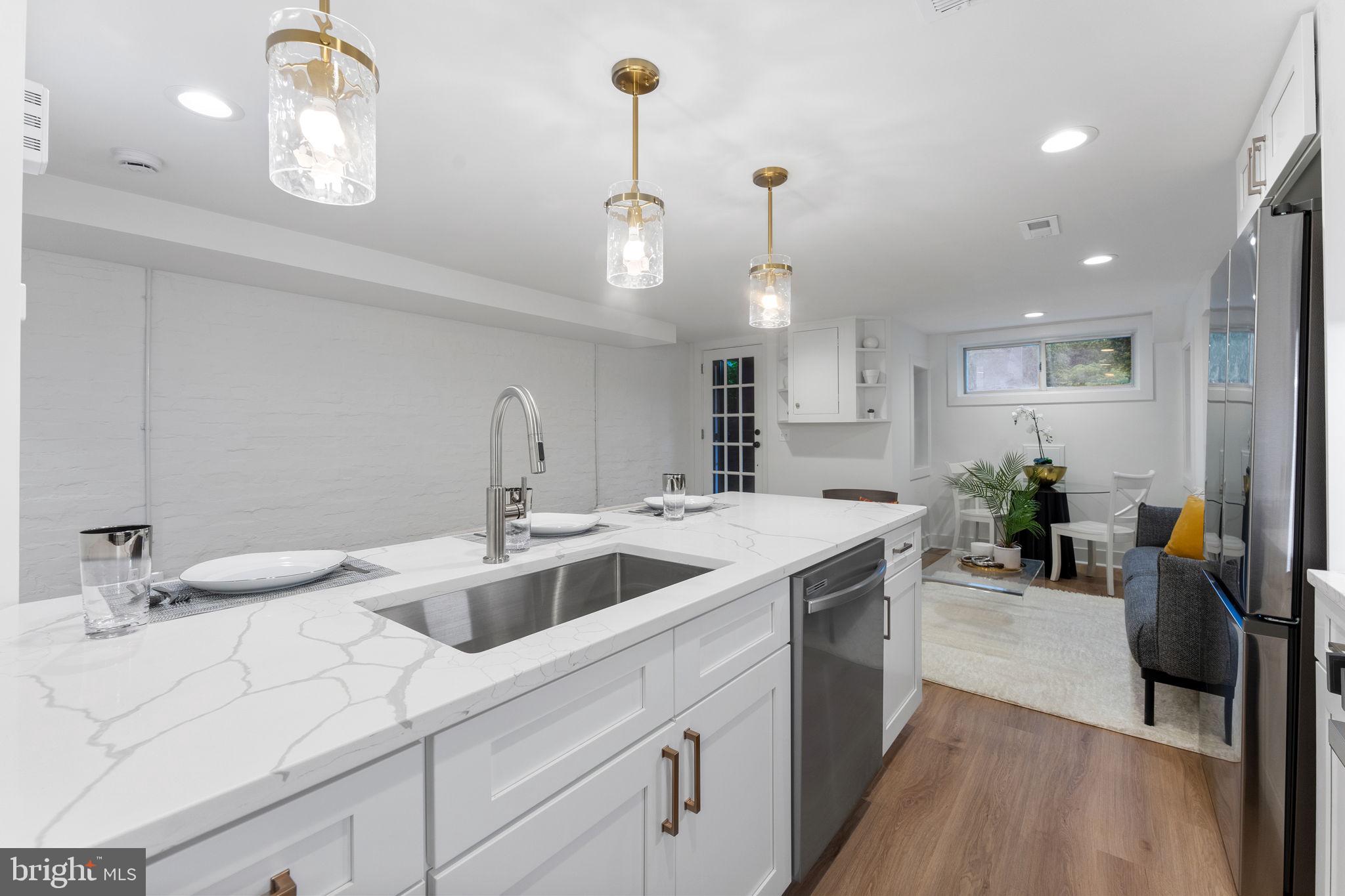 CAPITOL HILL - Residential