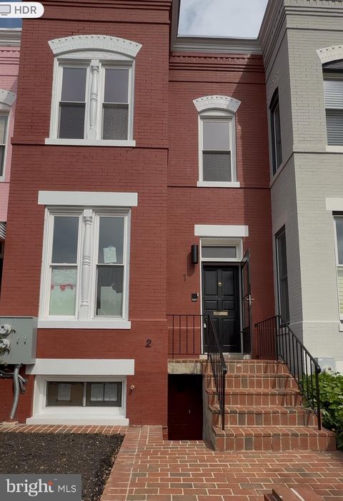 143 13TH STREET NE WASHINGTON DC 20002