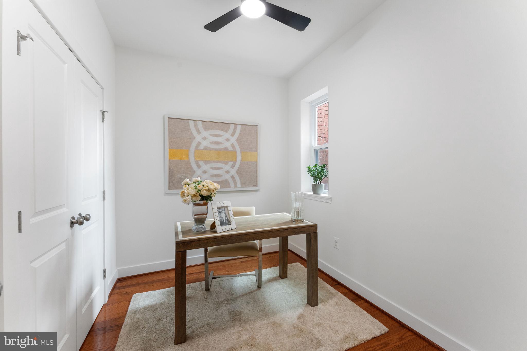CAPITOL HILL - Residential