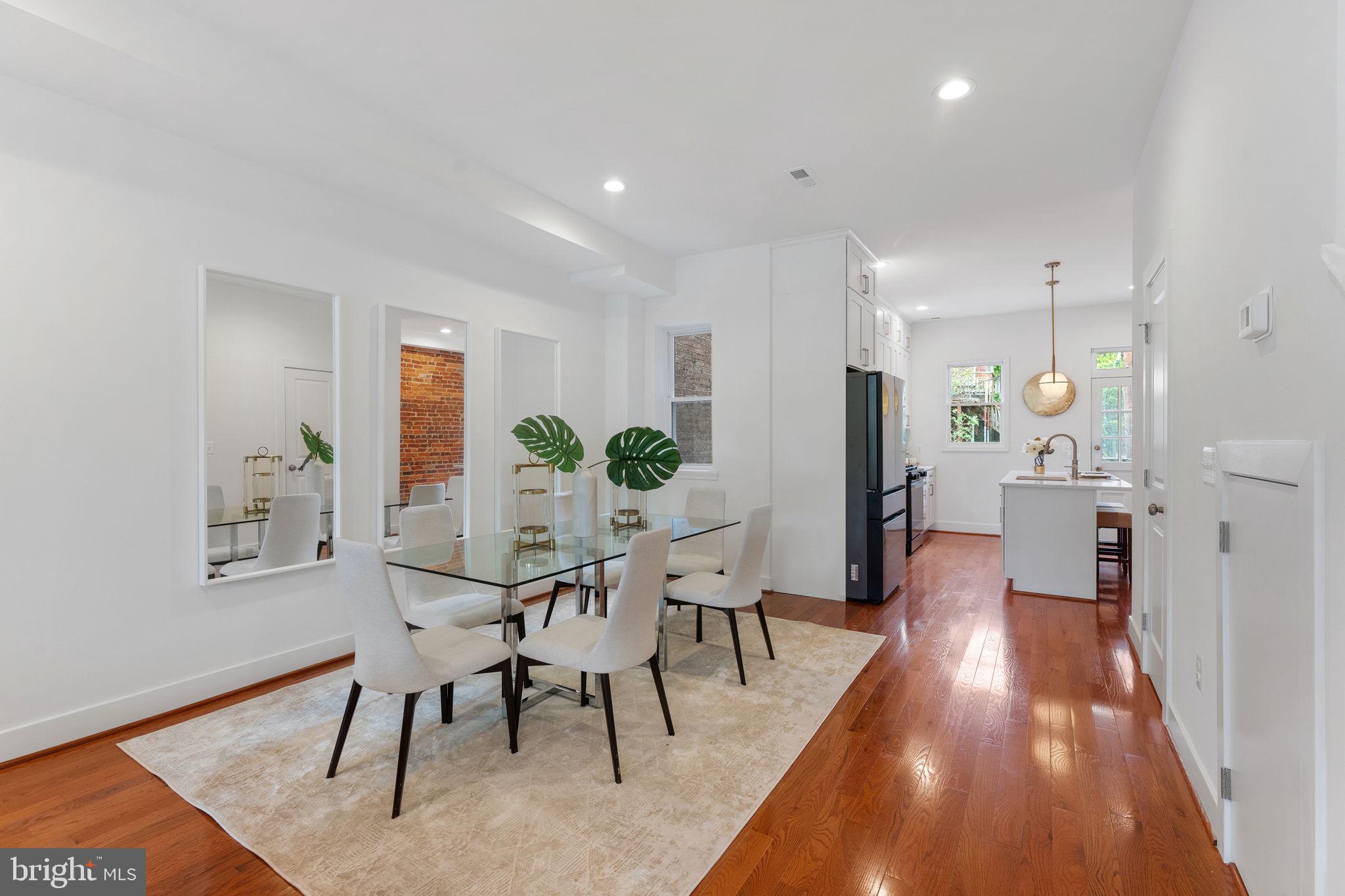 CAPITOL HILL - Residential