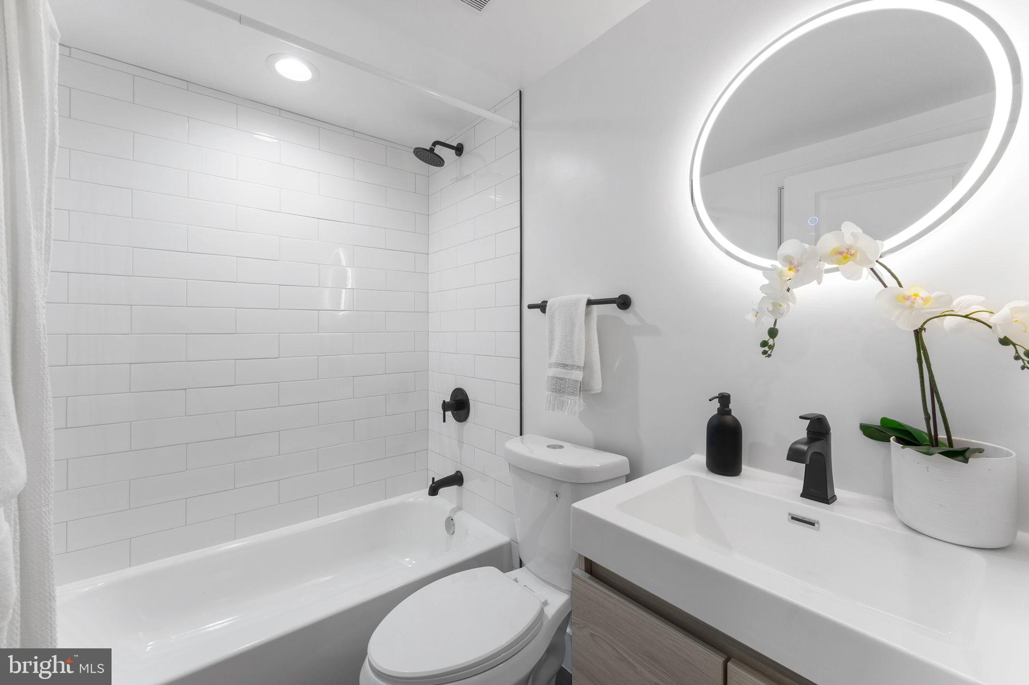 CAPITOL HILL - Residential