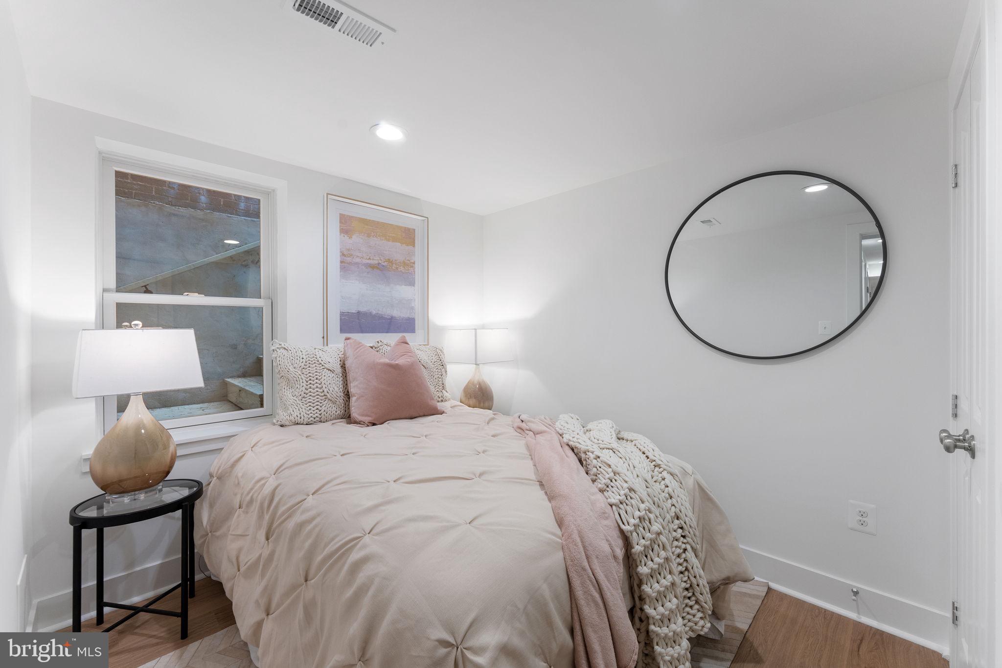 CAPITOL HILL - Residential
