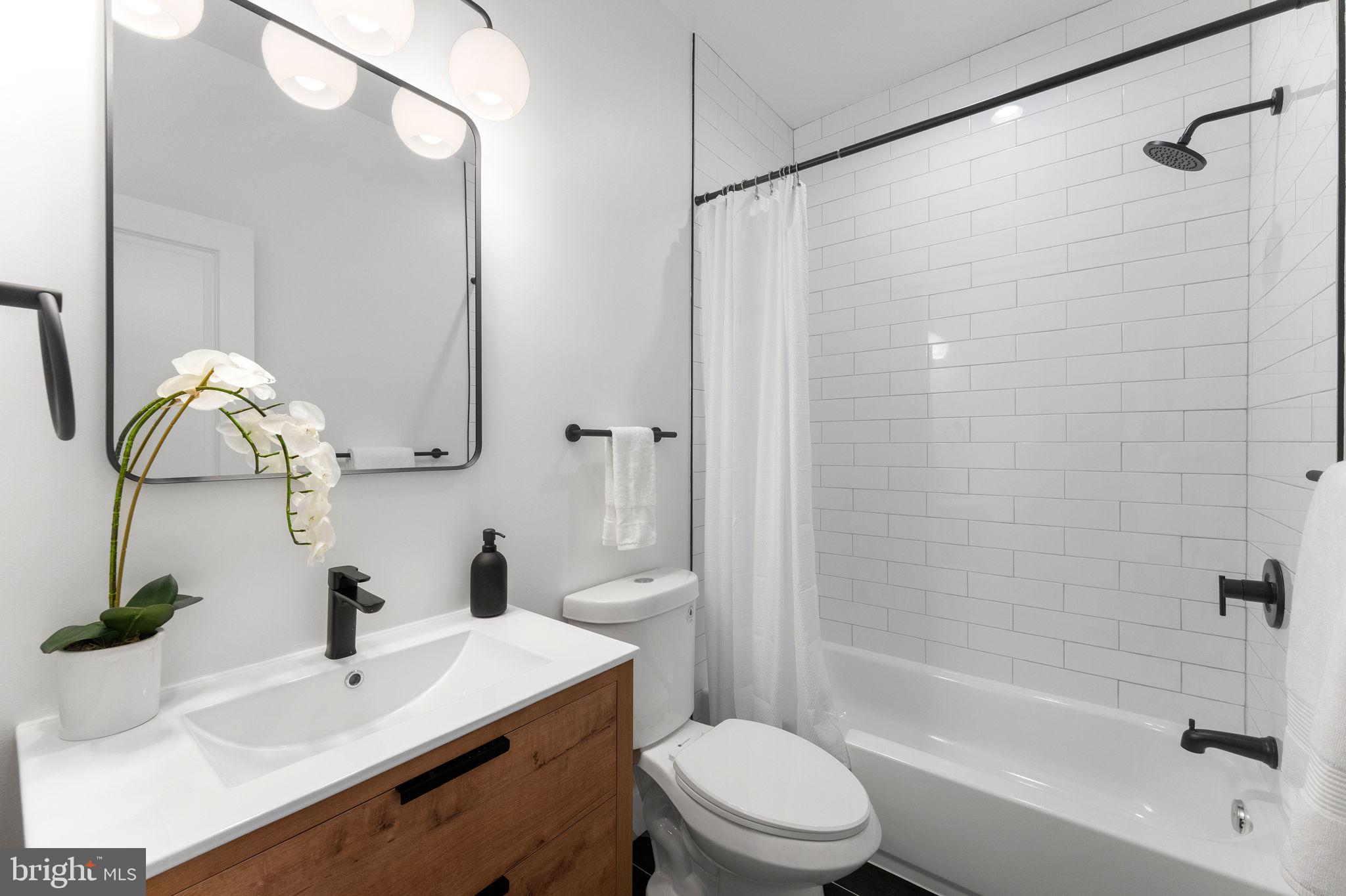 CAPITOL HILL - Residential