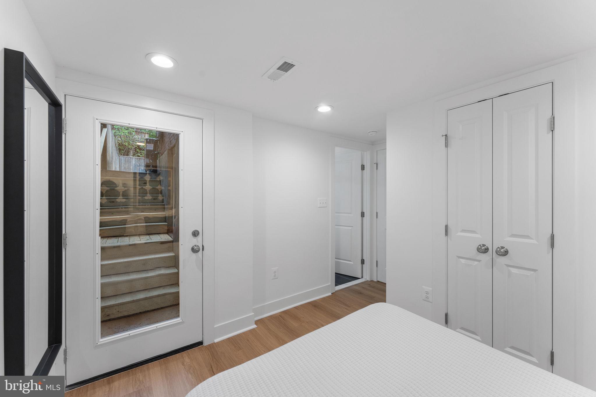 CAPITOL HILL - Residential