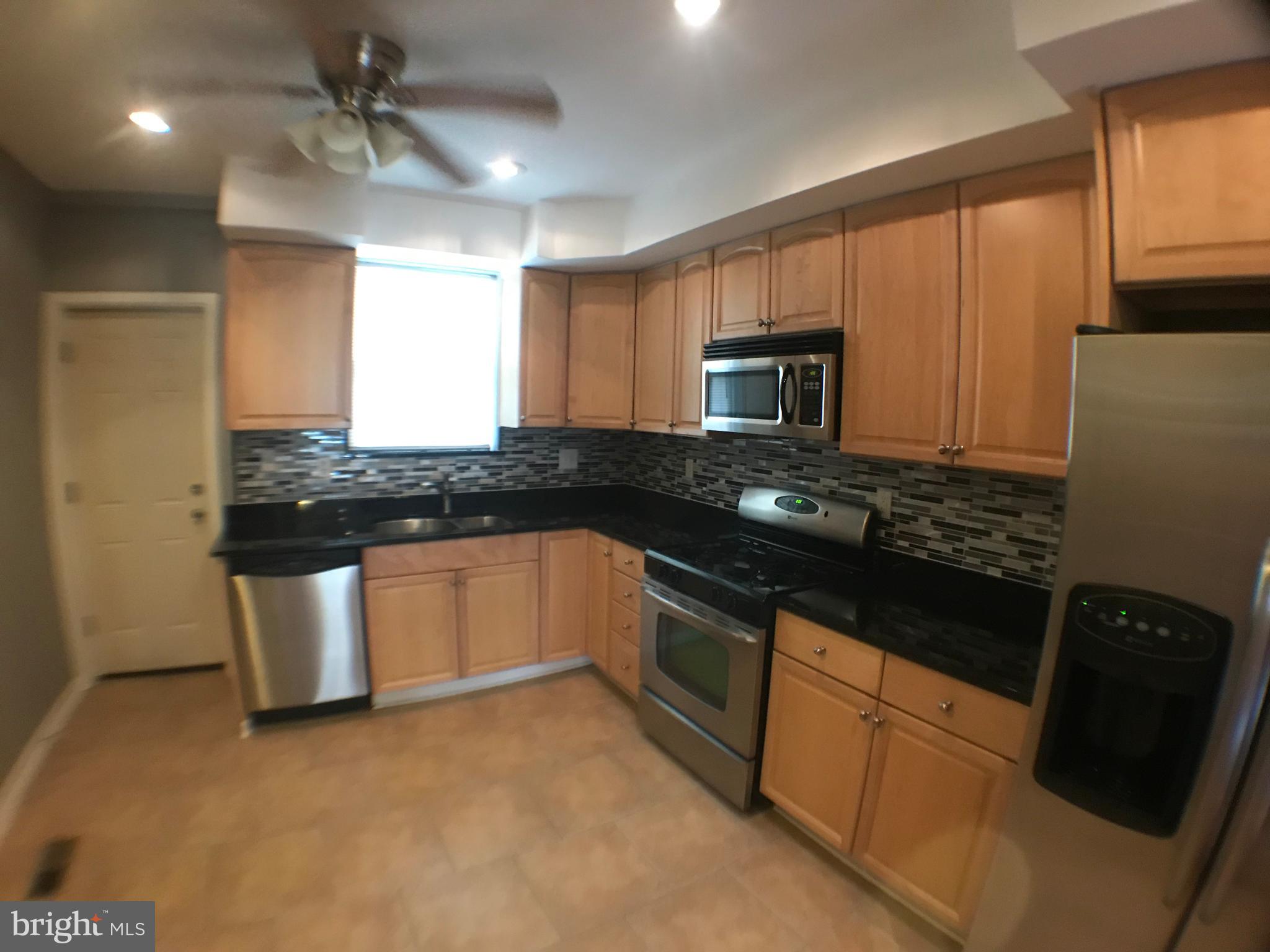 GREEKTOWN - Residential Lease