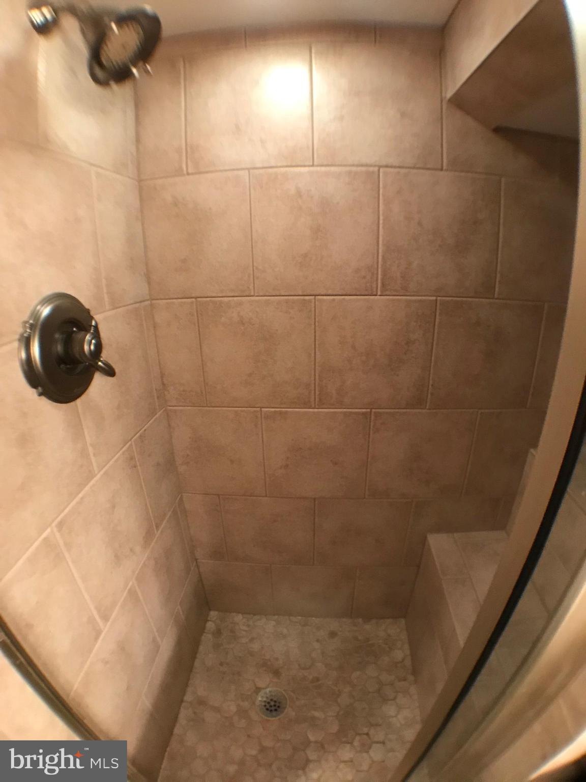 GREEKTOWN - Residential Lease