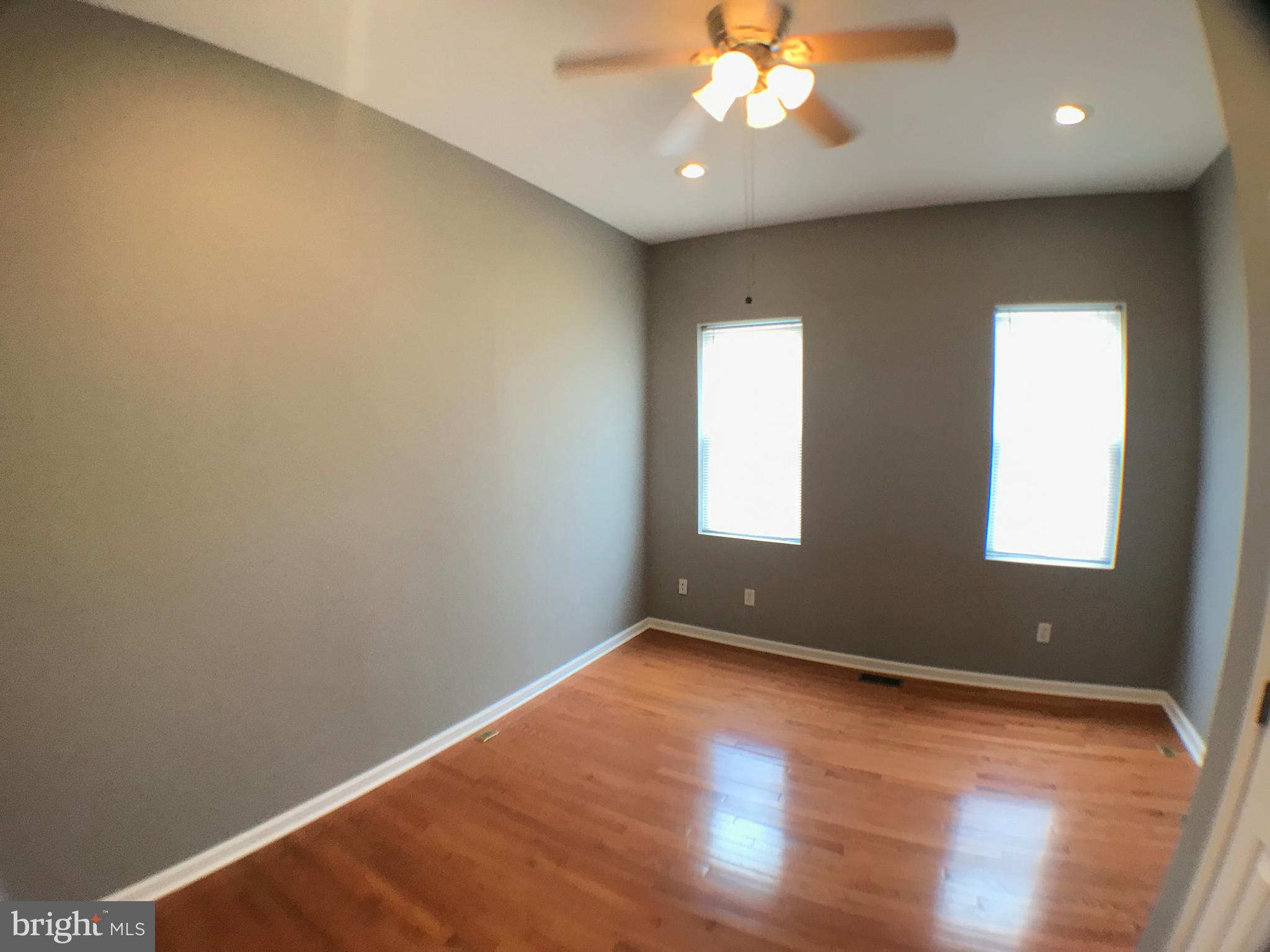 GREEKTOWN - Residential Lease