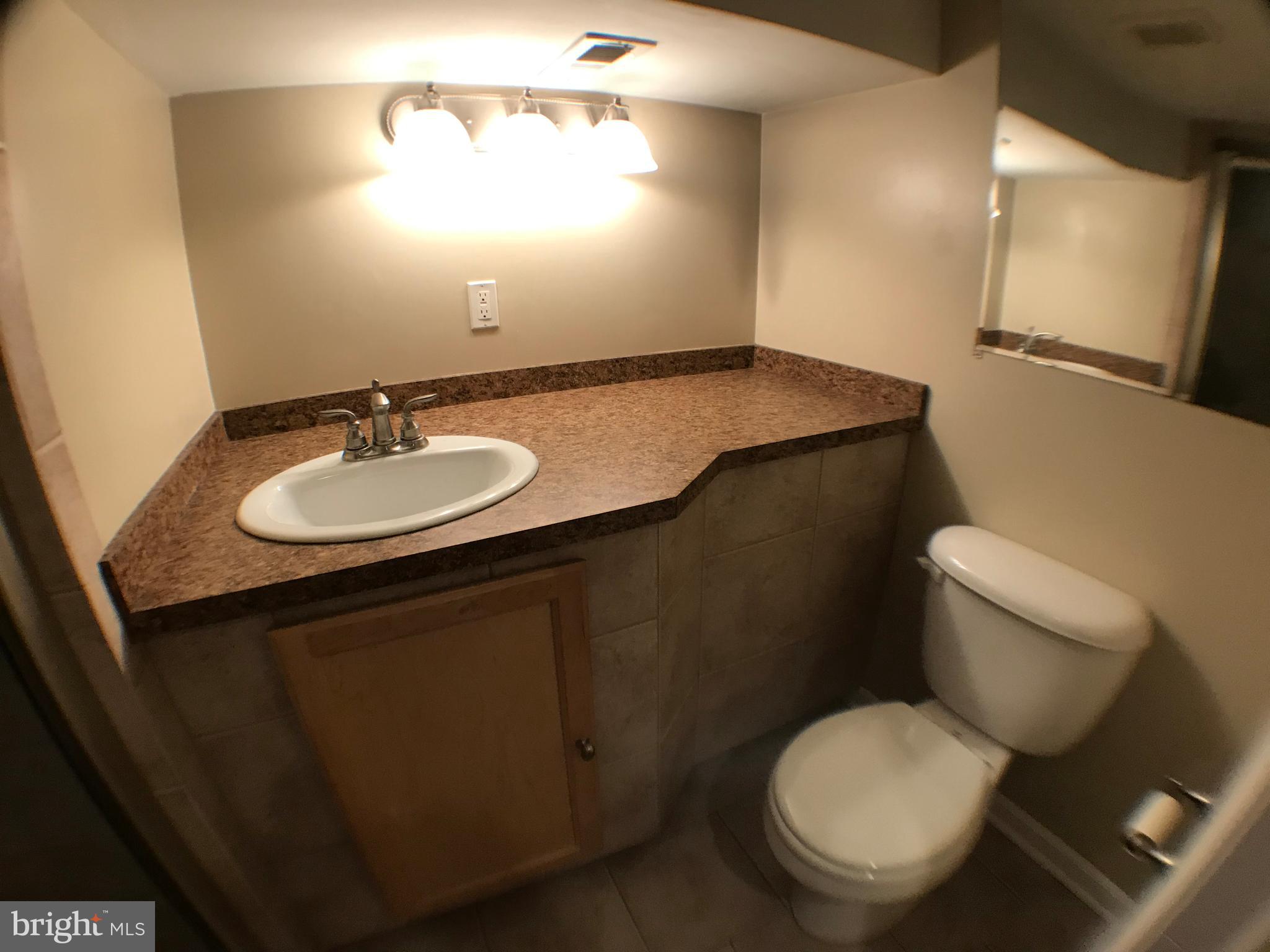 GREEKTOWN - Residential Lease