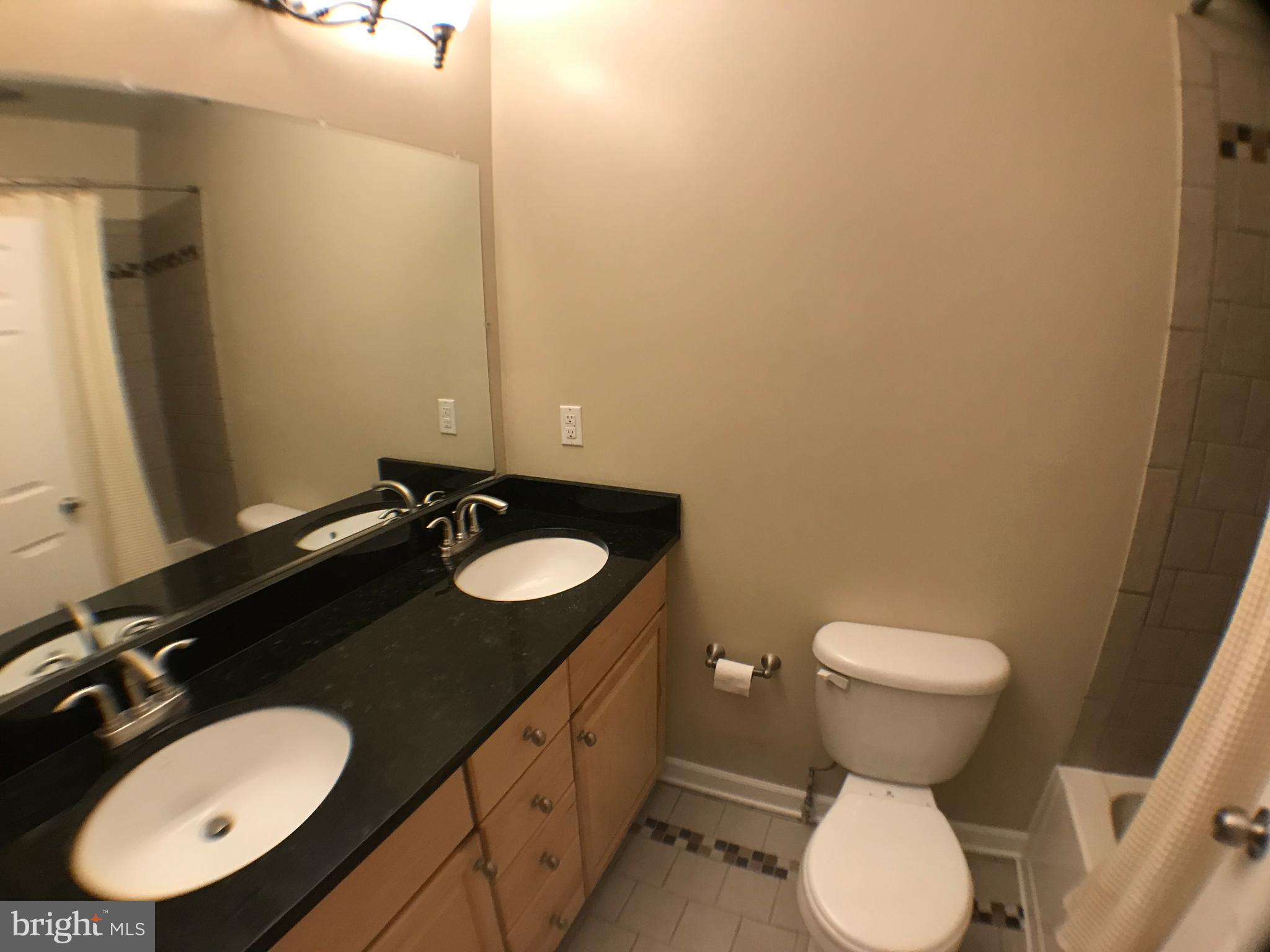 GREEKTOWN - Residential Lease