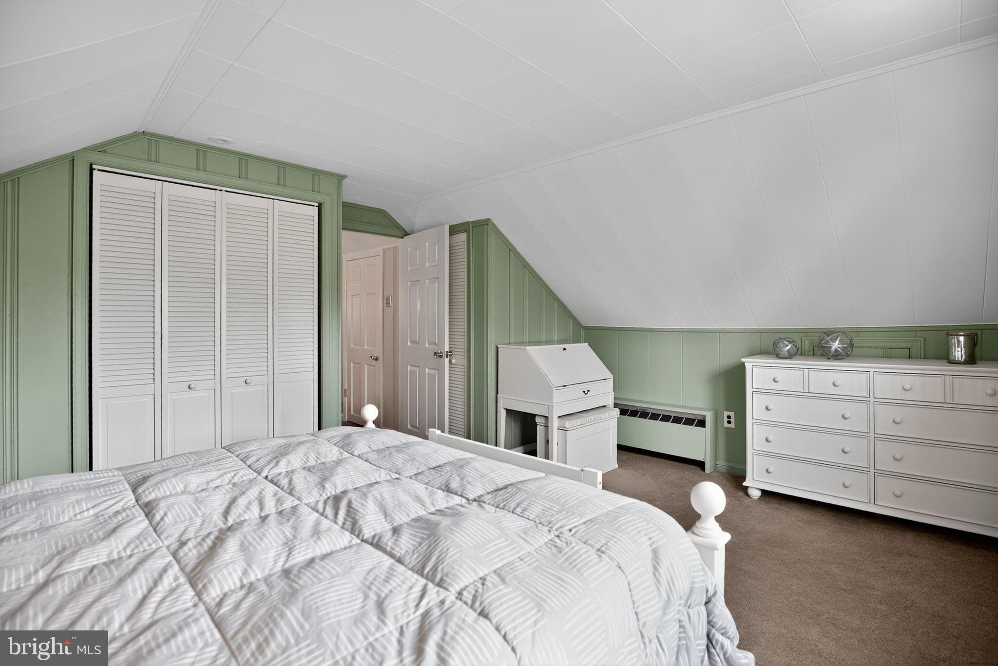 HUNTINGDON VALLEY - Residential