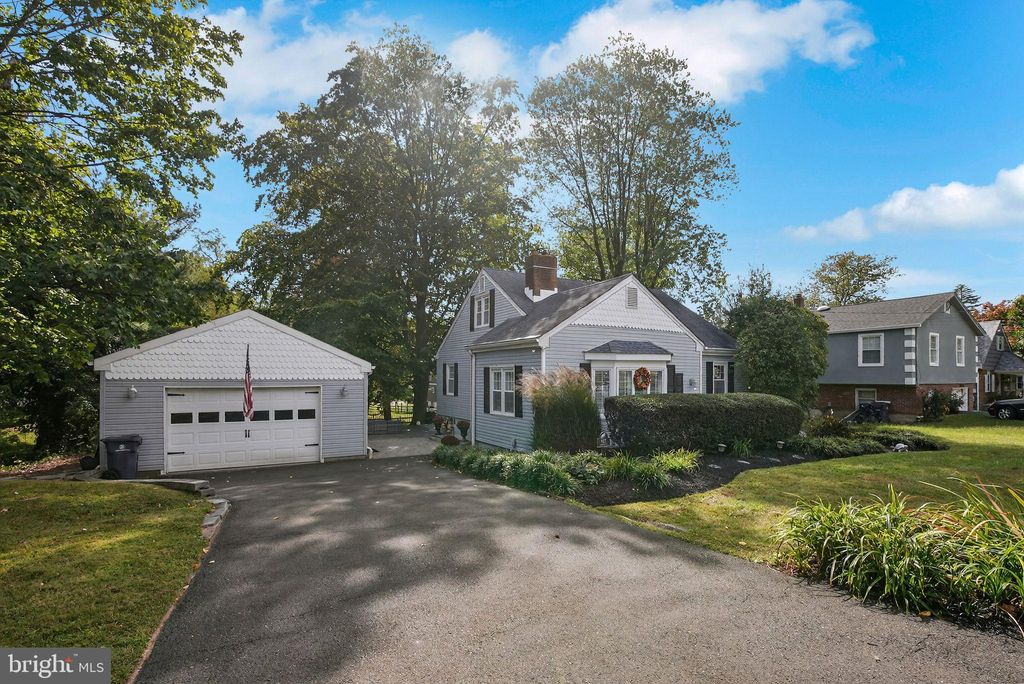 Photo of 927 Sherman Avenue, HUNTINGDON VALLEY, PA 19006 (MLS # PAMC2157818)