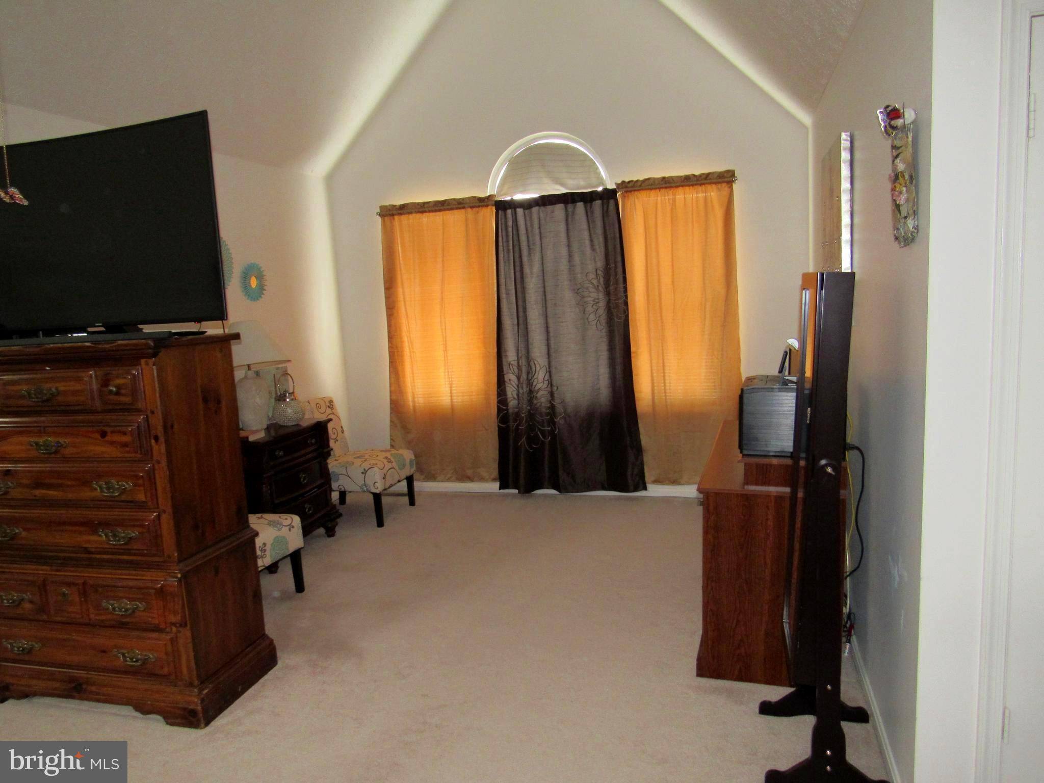 FORT WASHINGTON - Residential