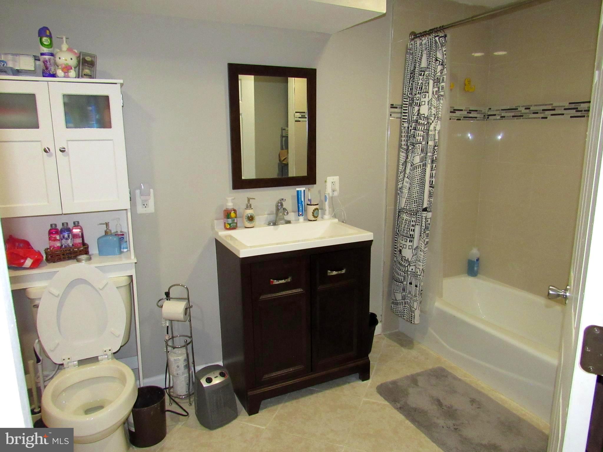 FORT WASHINGTON - Residential